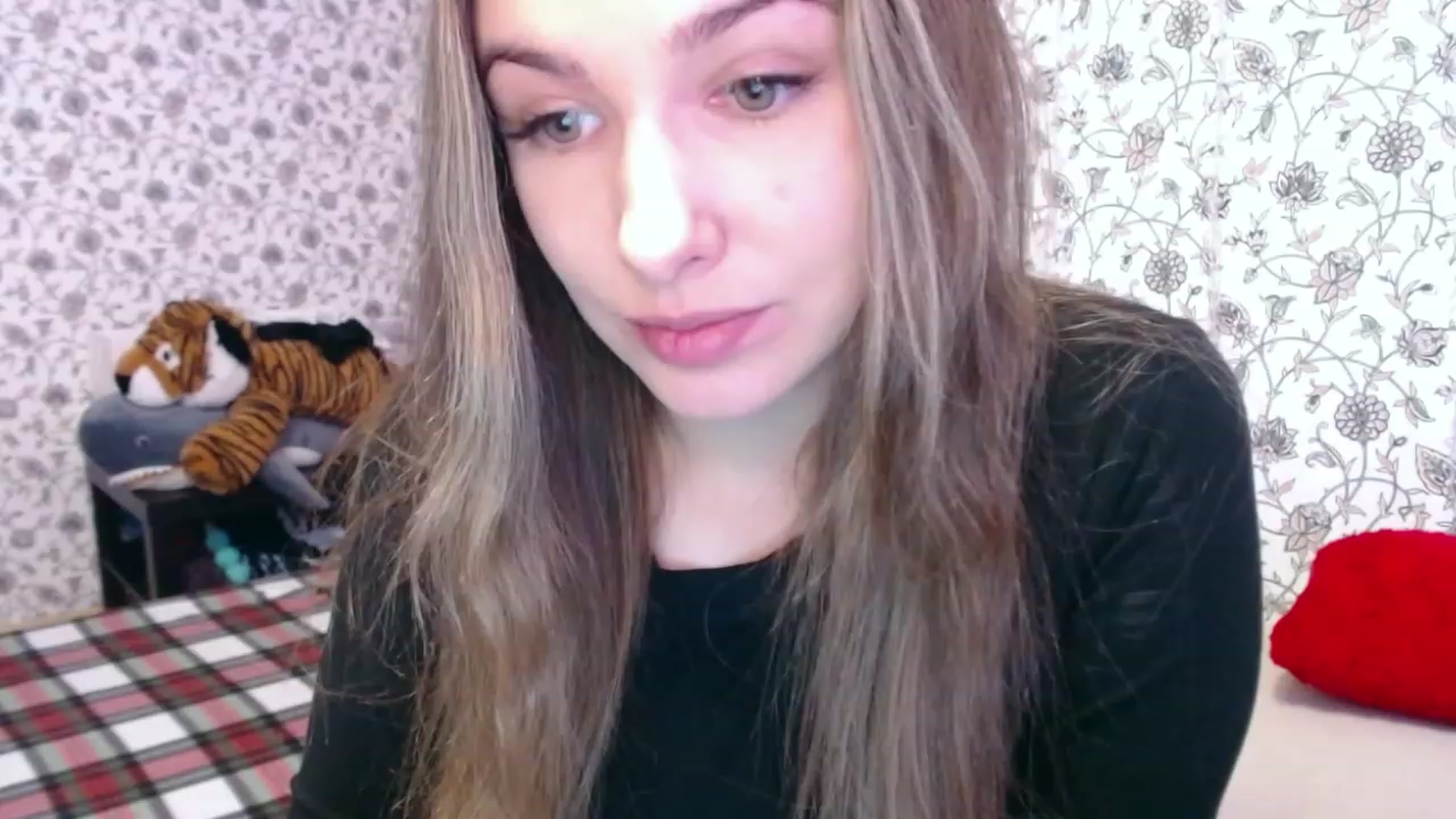 Gallery image thumbnail from RosieRosa's myfreecams stream on, 05/03/2023, 05:08 image 17 of 20