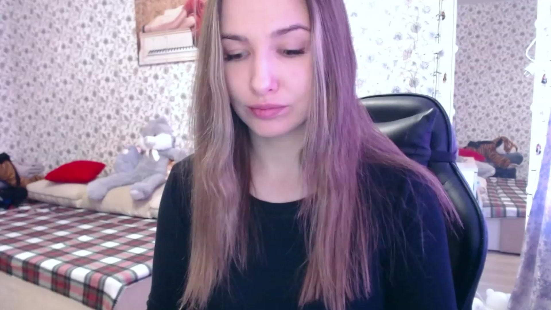 Gallery image thumbnail from RosieRosa's myfreecams stream on, 05/03/2023, 05:08 image 15 of 20
