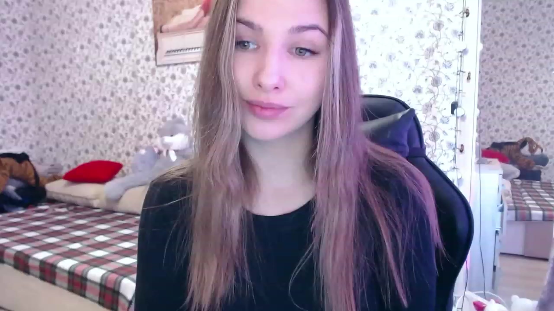 Gallery image thumbnail from RosieRosa's myfreecams stream on, 05/03/2023, 05:08 image 10 of 20