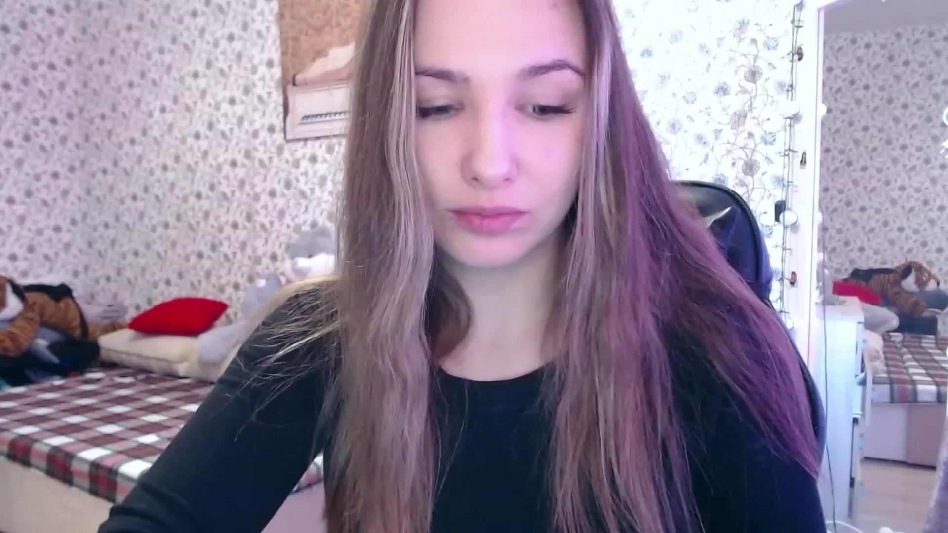 Gallery image thumbnail from RosieRosa's myfreecams stream on, 05/03/2023, 05:08 image 2 of 20
