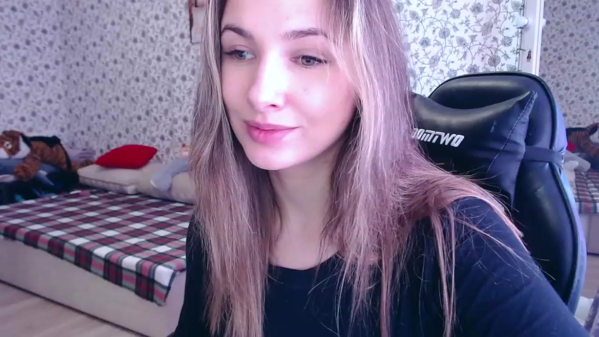 Gallery image thumbnail from RosieRosa's myfreecams stream on, 05/03/2023, 06:37 image 19 of 20