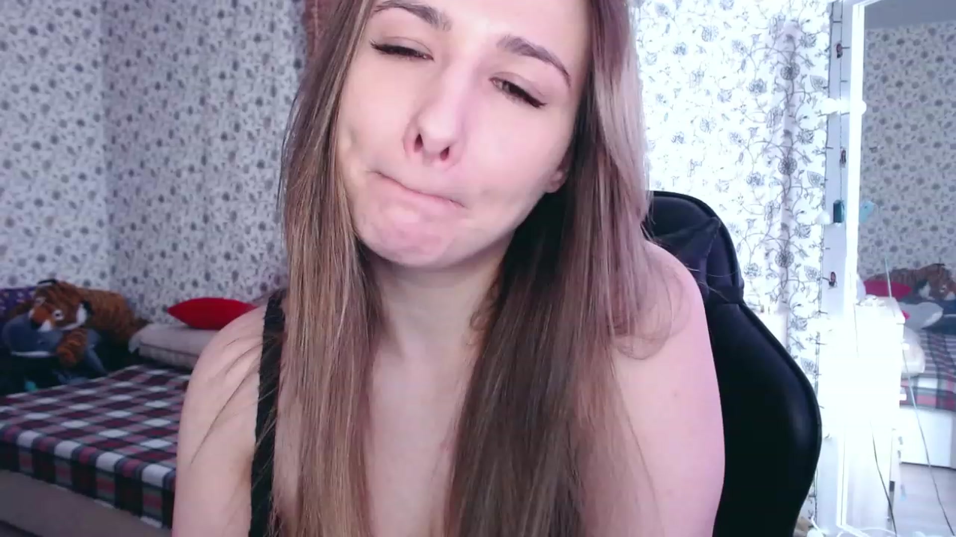 Gallery image thumbnail from RosieRosa's myfreecams stream on, 05/09/2023, 12:45 image 11 of 20