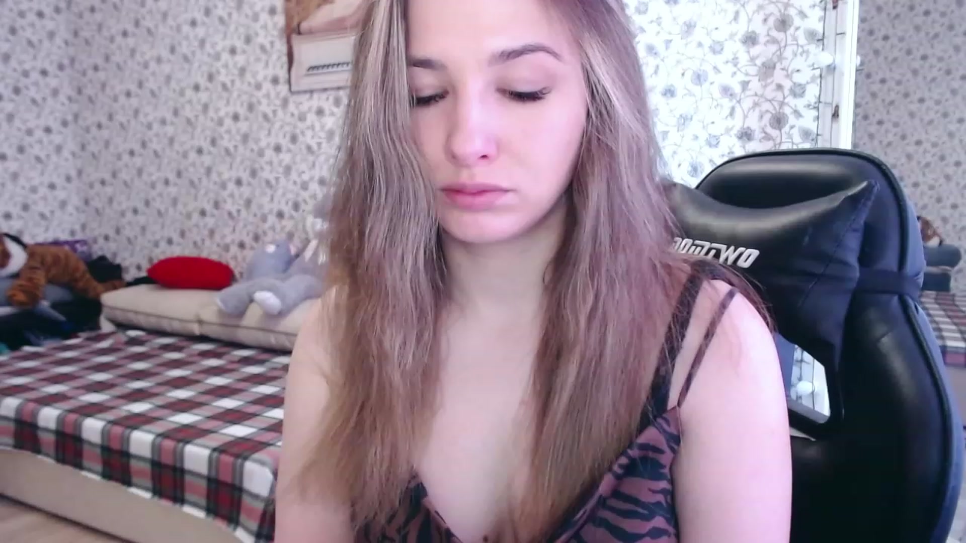 Gallery image thumbnail from RosieRosa's myfreecams stream on, 05/10/2023, 06:13 image 12 of 20