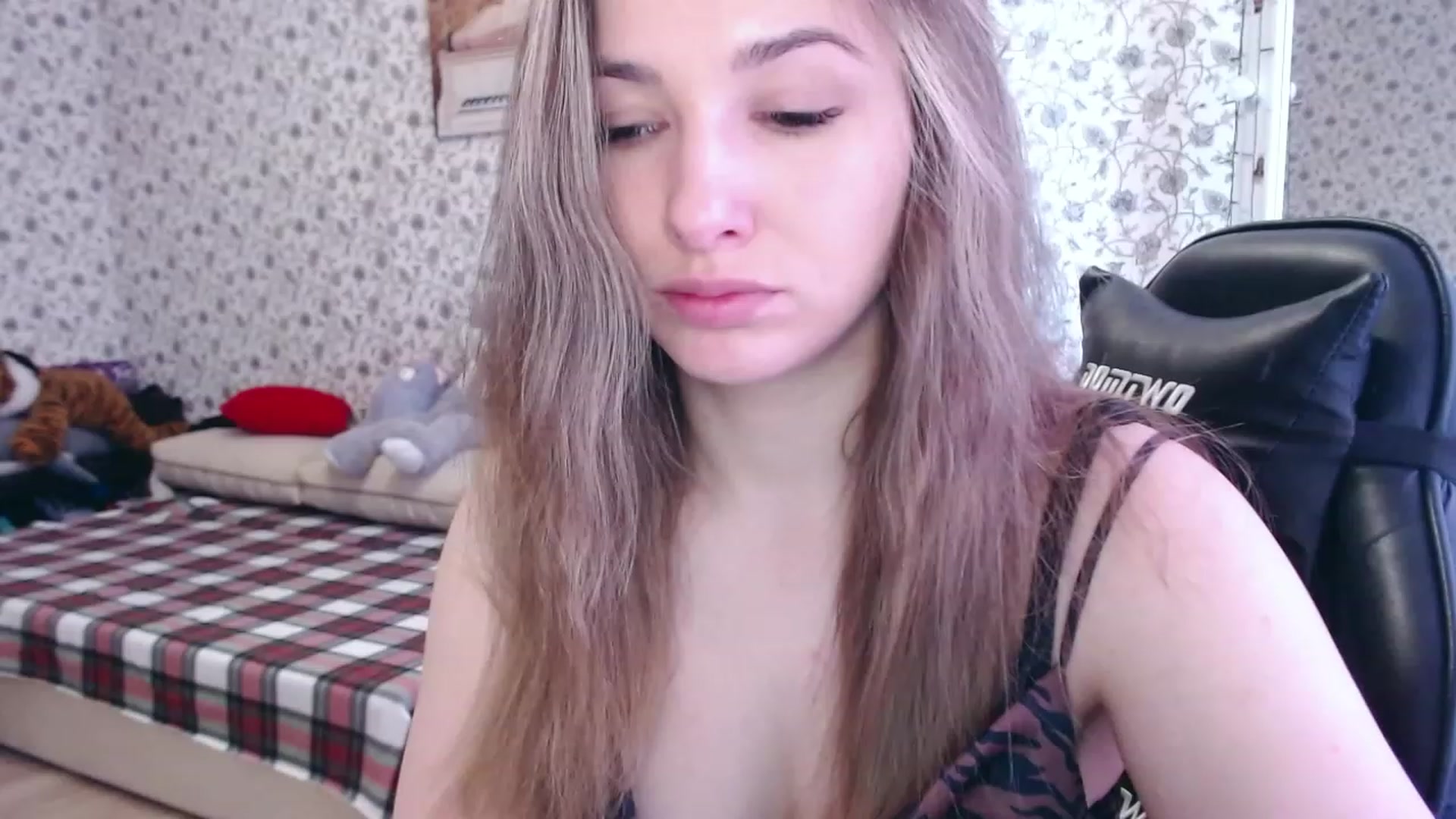 Gallery image thumbnail from RosieRosa's myfreecams stream on, 05/10/2023, 06:13 image 14 of 20