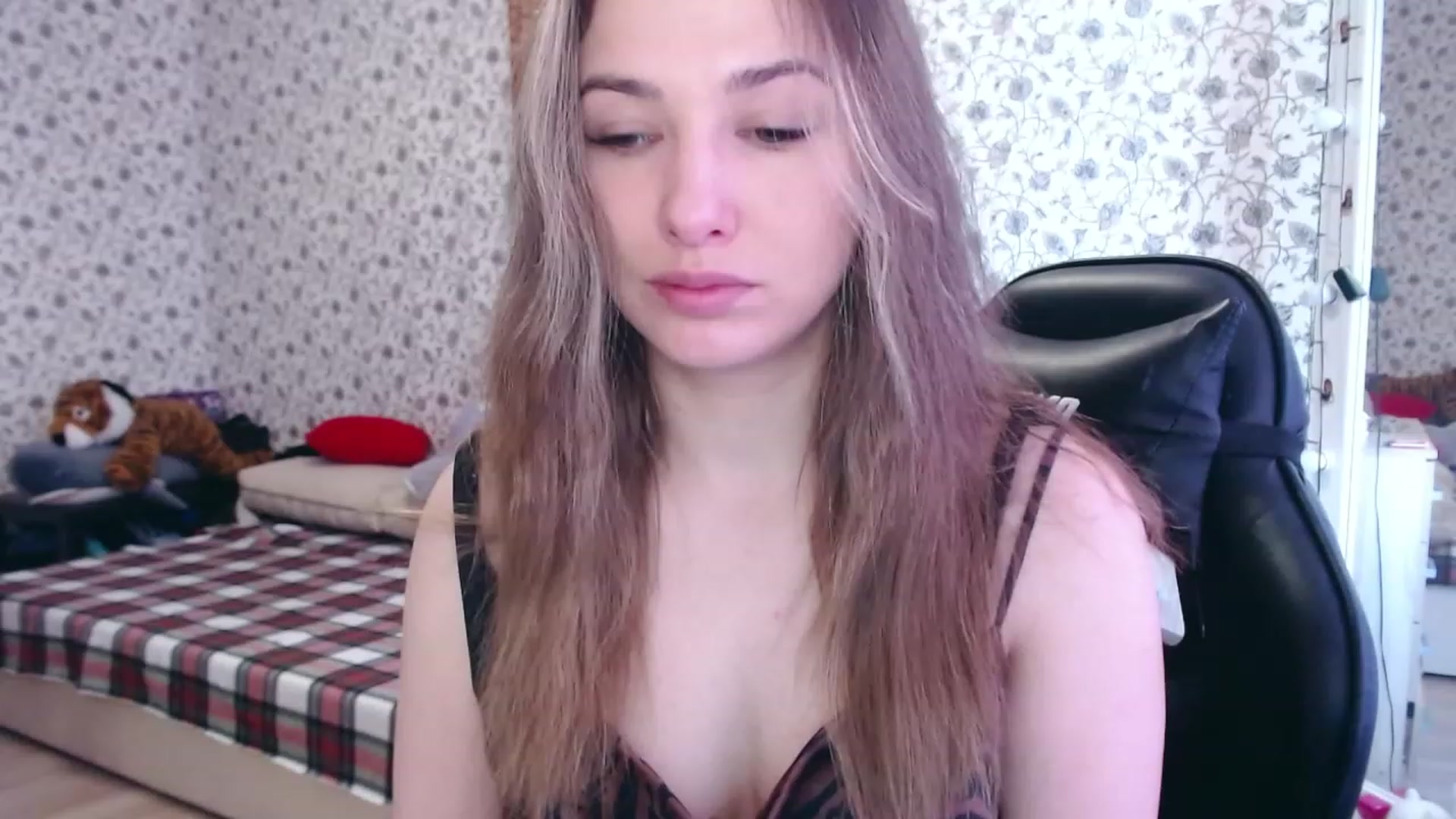 Gallery image thumbnail from RosieRosa's myfreecams stream on, 05/10/2023, 06:13 image 10 of 20