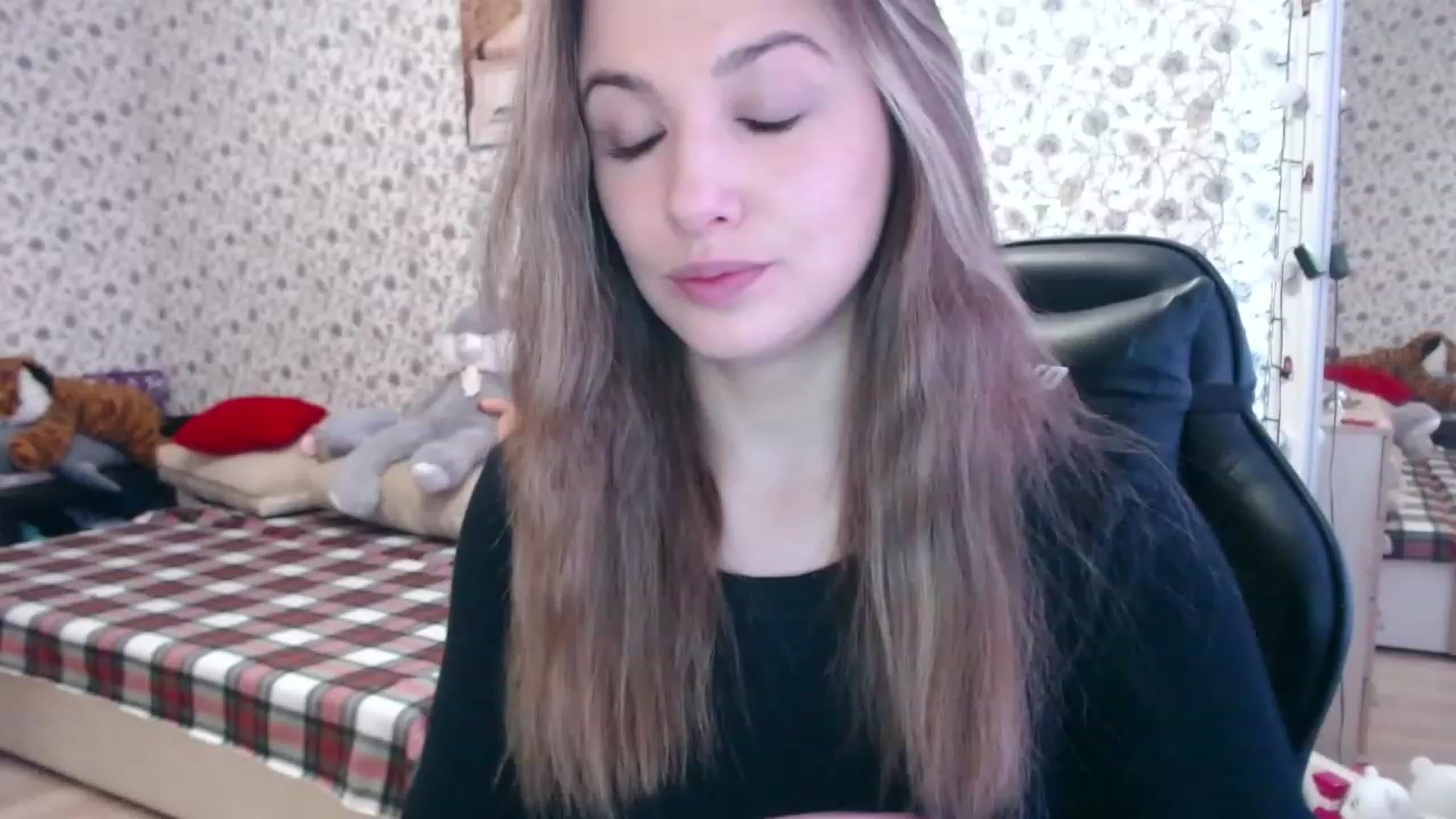 Gallery image thumbnail from RosieRosa's myfreecams stream on, 05/17/2023, 04:35 image 13 of 20