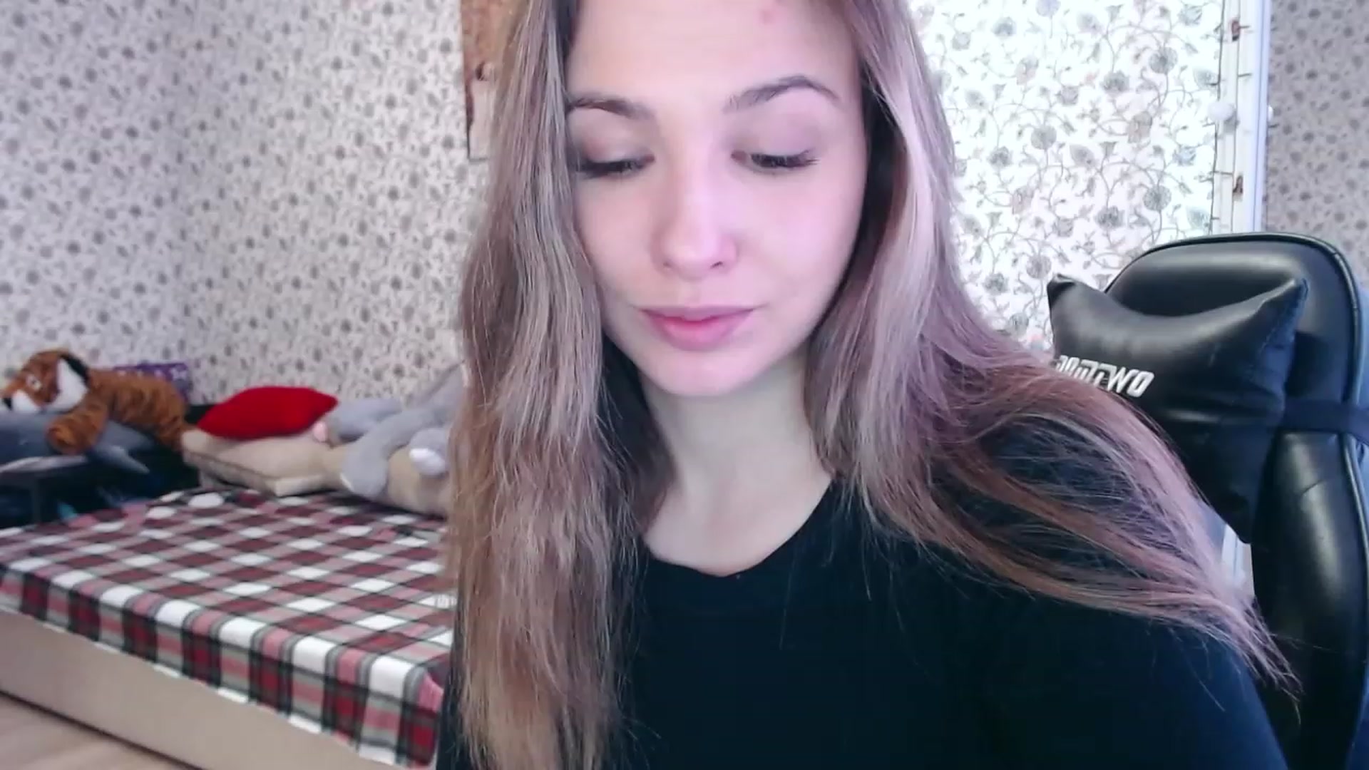 Gallery image thumbnail from RosieRosa's myfreecams stream on, 05/17/2023, 06:36 image 1 of 20