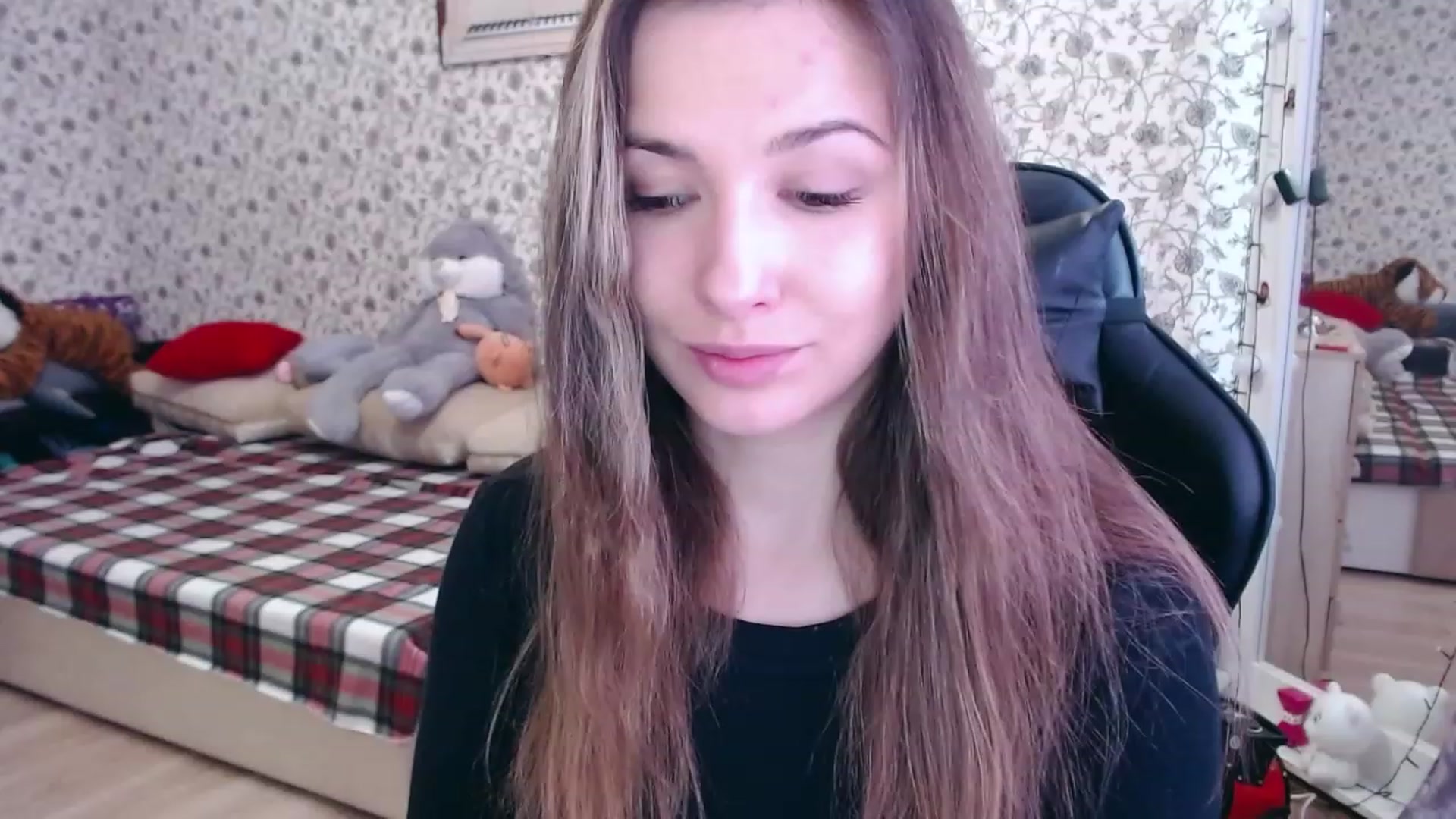 Gallery image thumbnail from RosieRosa's myfreecams stream on, 05/17/2023, 06:36 image 10 of 20