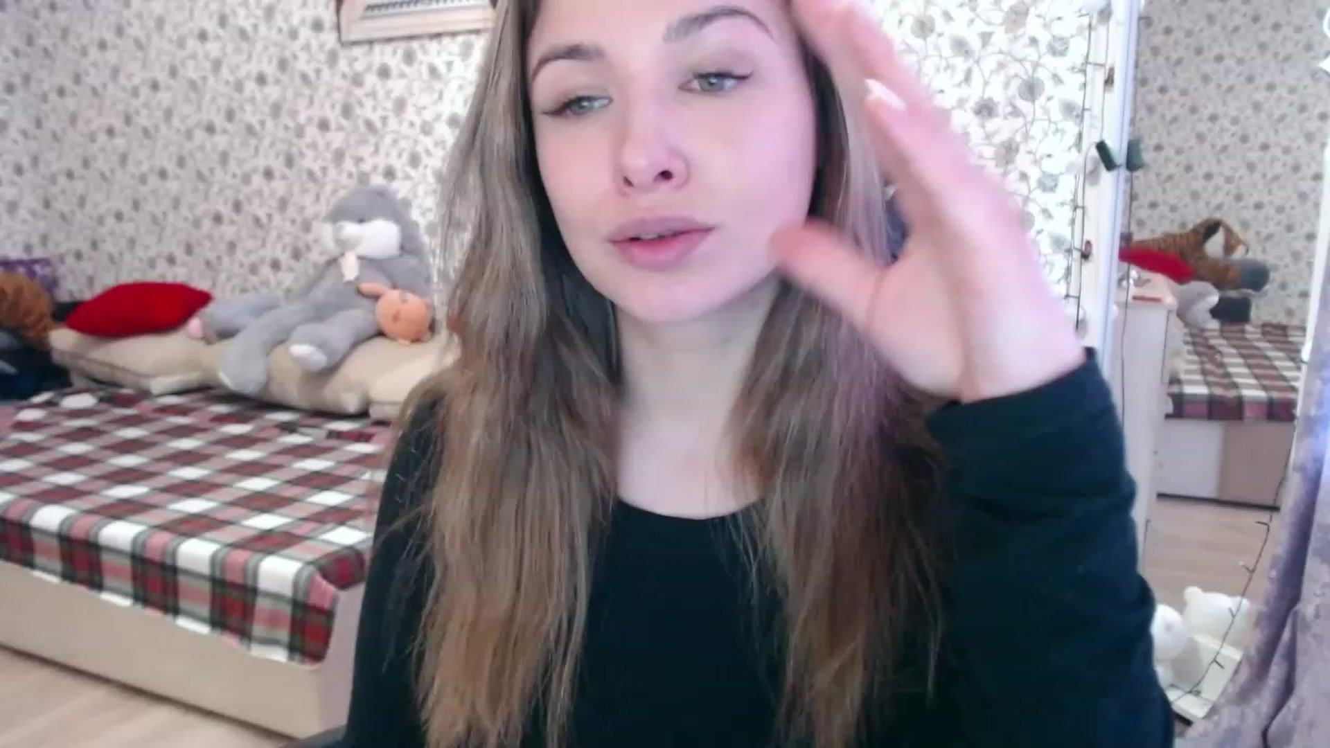 Gallery image thumbnail from RosieRosa's myfreecams stream on, 05/17/2023, 06:36 image 17 of 20