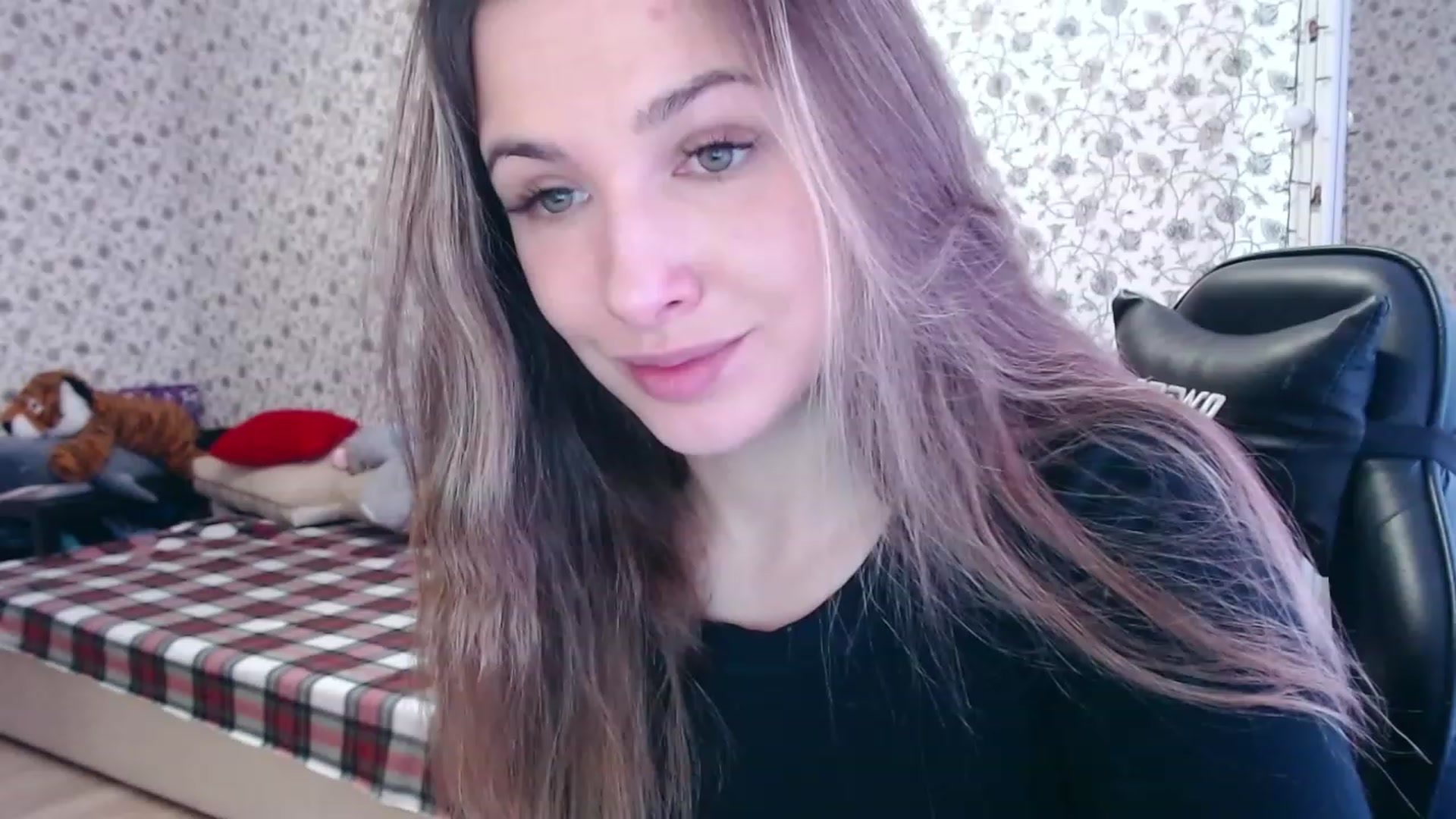 Gallery image thumbnail from RosieRosa's myfreecams stream on, 05/17/2023, 06:36 image 4 of 20
