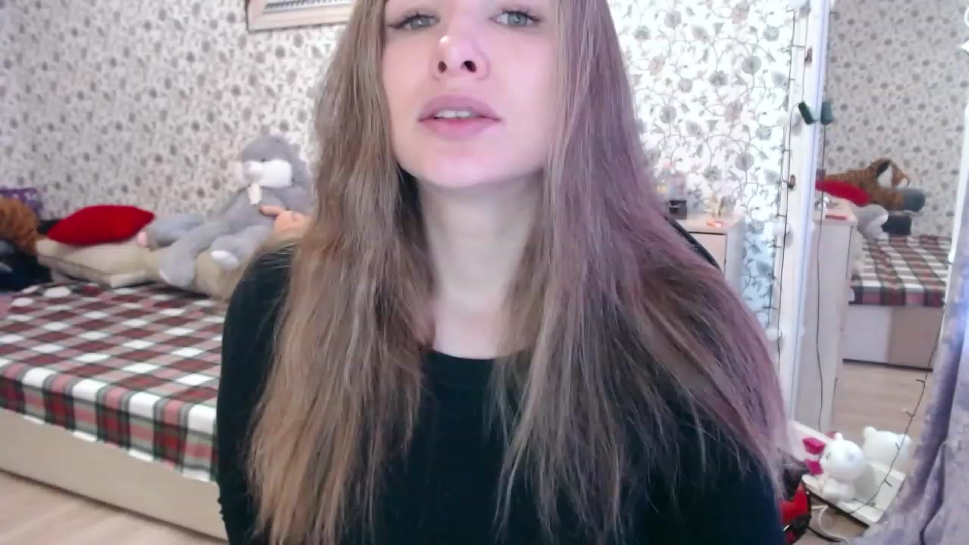 Gallery image thumbnail from RosieRosa's myfreecams stream on, 05/17/2023, 06:36 image 18 of 20