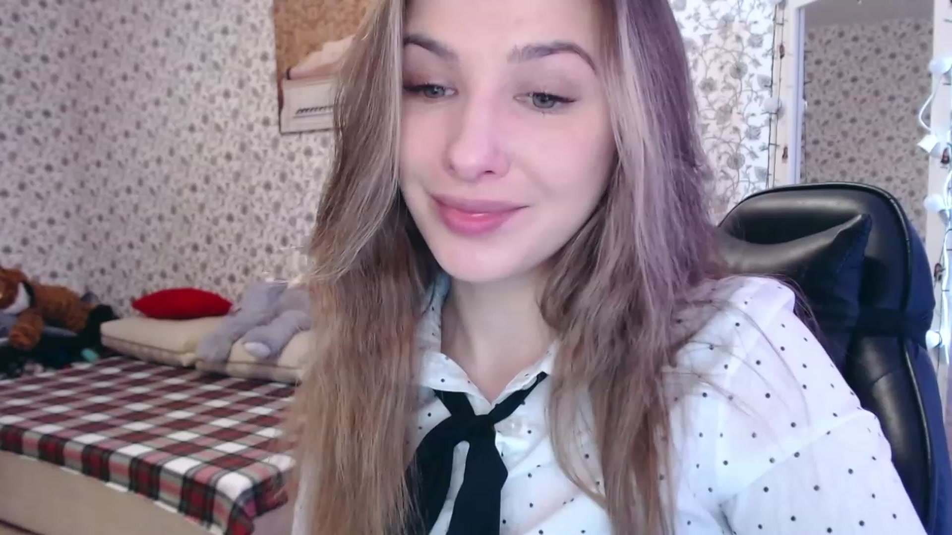 Gallery image thumbnail from RosieRosa's myfreecams stream on, 05/19/2023, 04:39 image 16 of 20