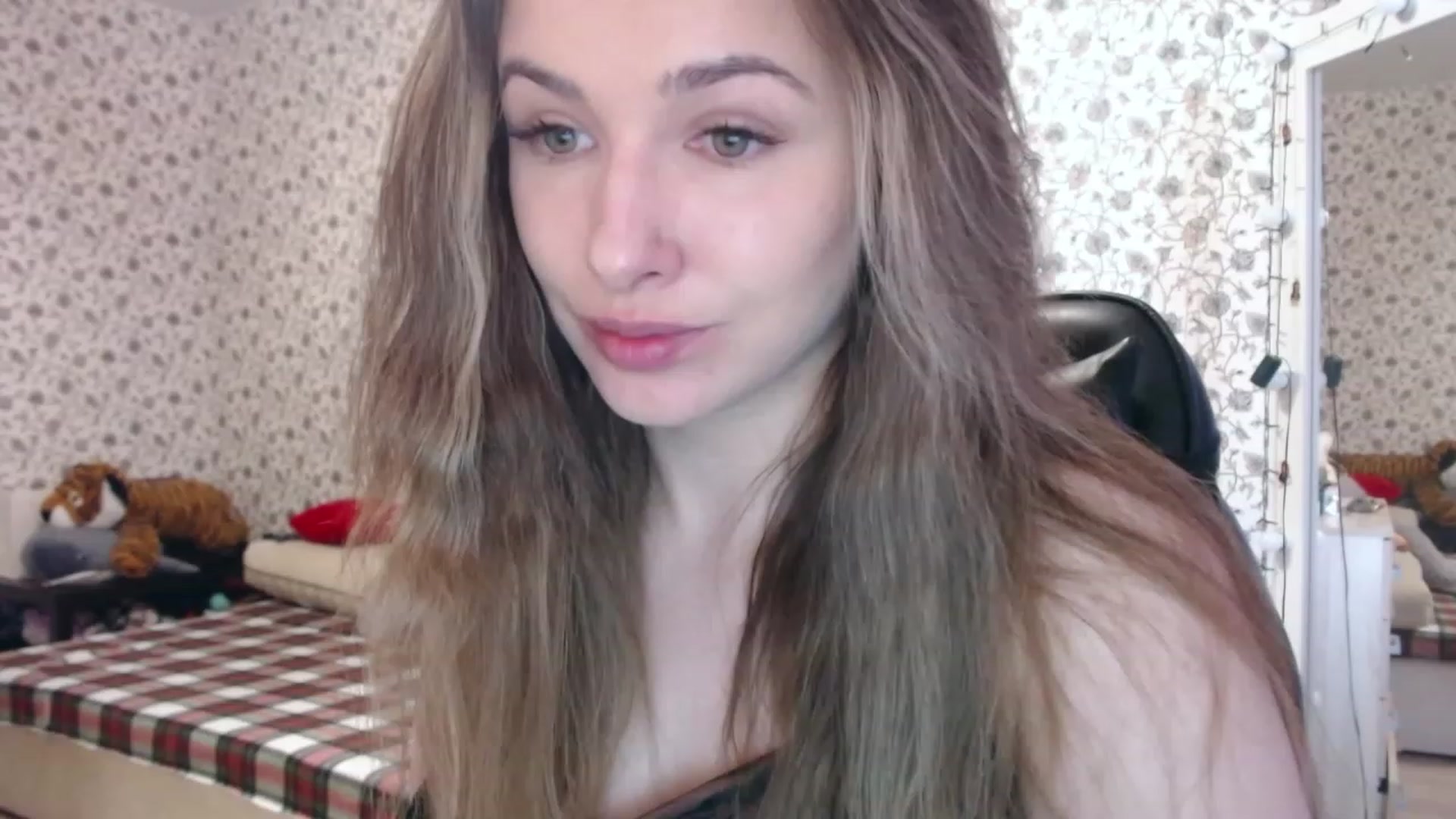 Gallery image thumbnail from RosieRosa's myfreecams stream on, 05/22/2023, 04:33 image 4 of 20