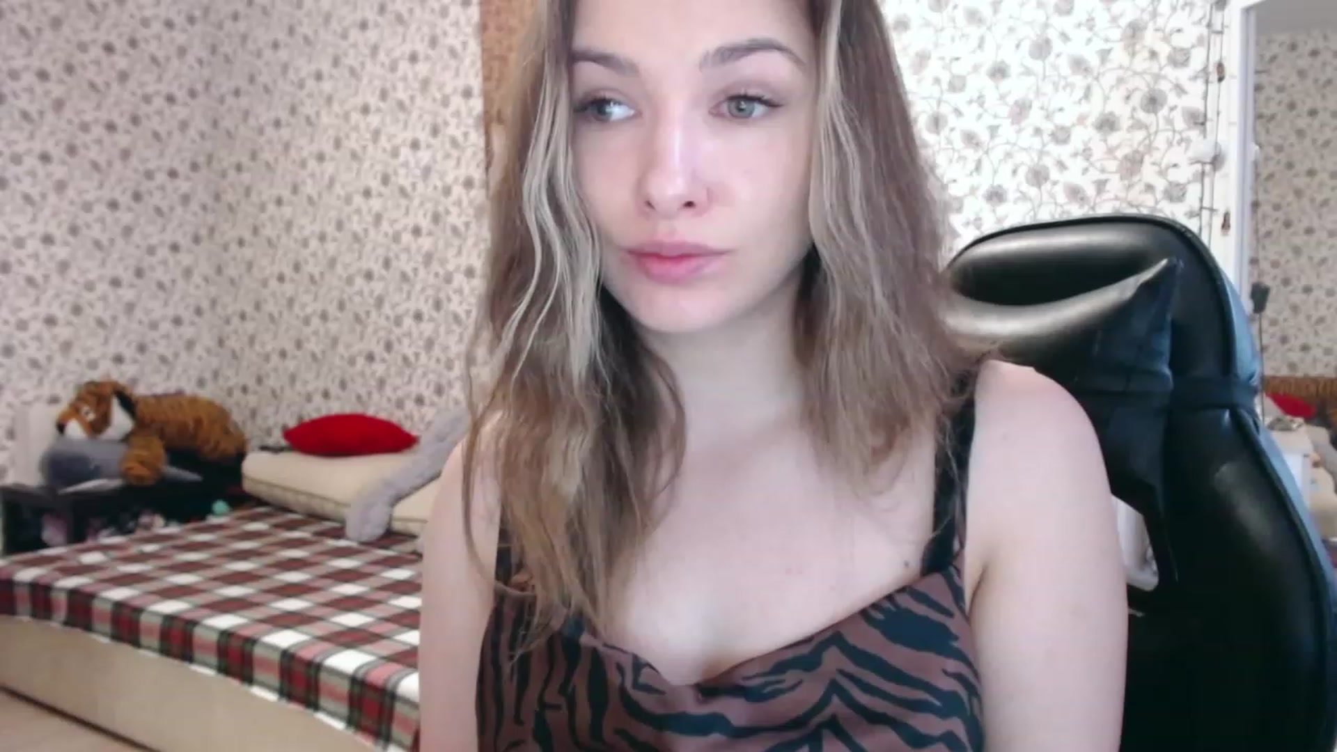 Gallery image thumbnail from RosieRosa's myfreecams stream on, 05/22/2023, 04:33 image 19 of 20