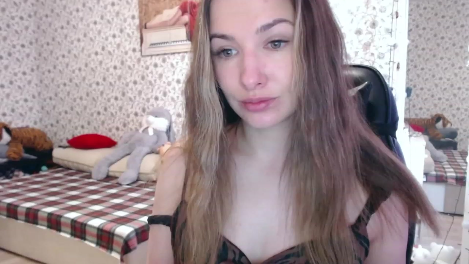 Gallery image thumbnail from RosieRosa's myfreecams stream on, 05/22/2023, 05:59 image 15 of 20