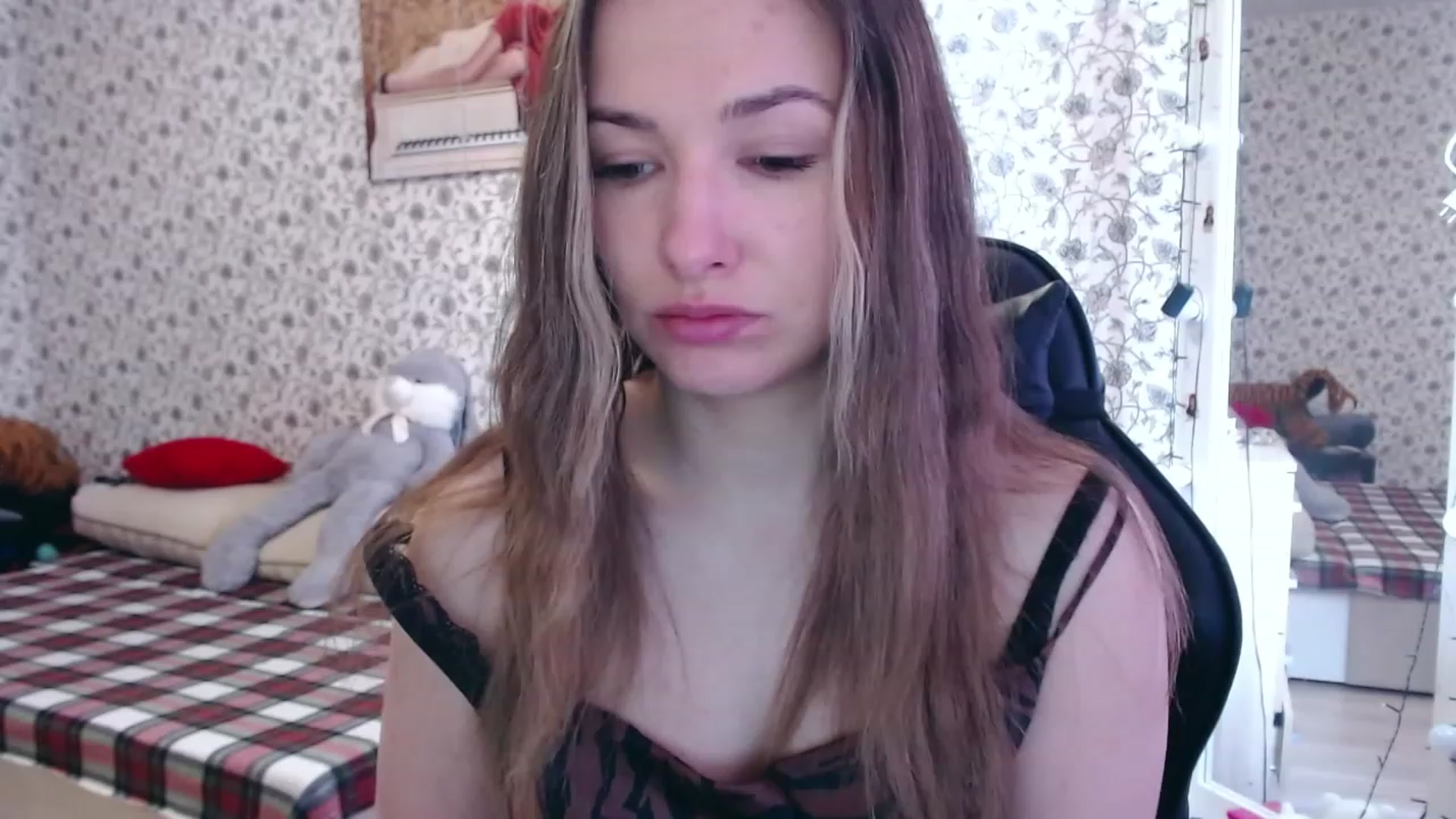 Gallery image thumbnail from RosieRosa's myfreecams stream on, 05/22/2023, 05:59 image 3 of 20