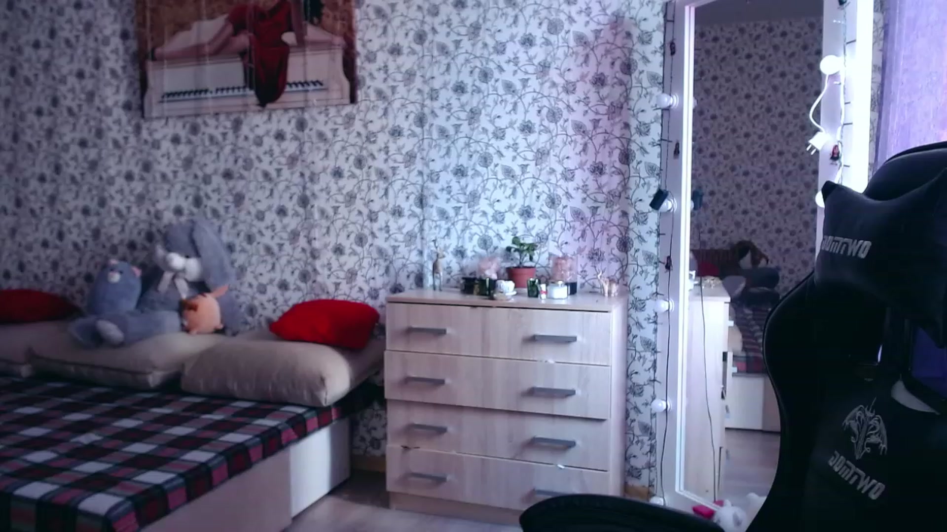 Gallery image thumbnail from RosieRosa's myfreecams stream on, 05/23/2023, 13:19 image 19 of 20