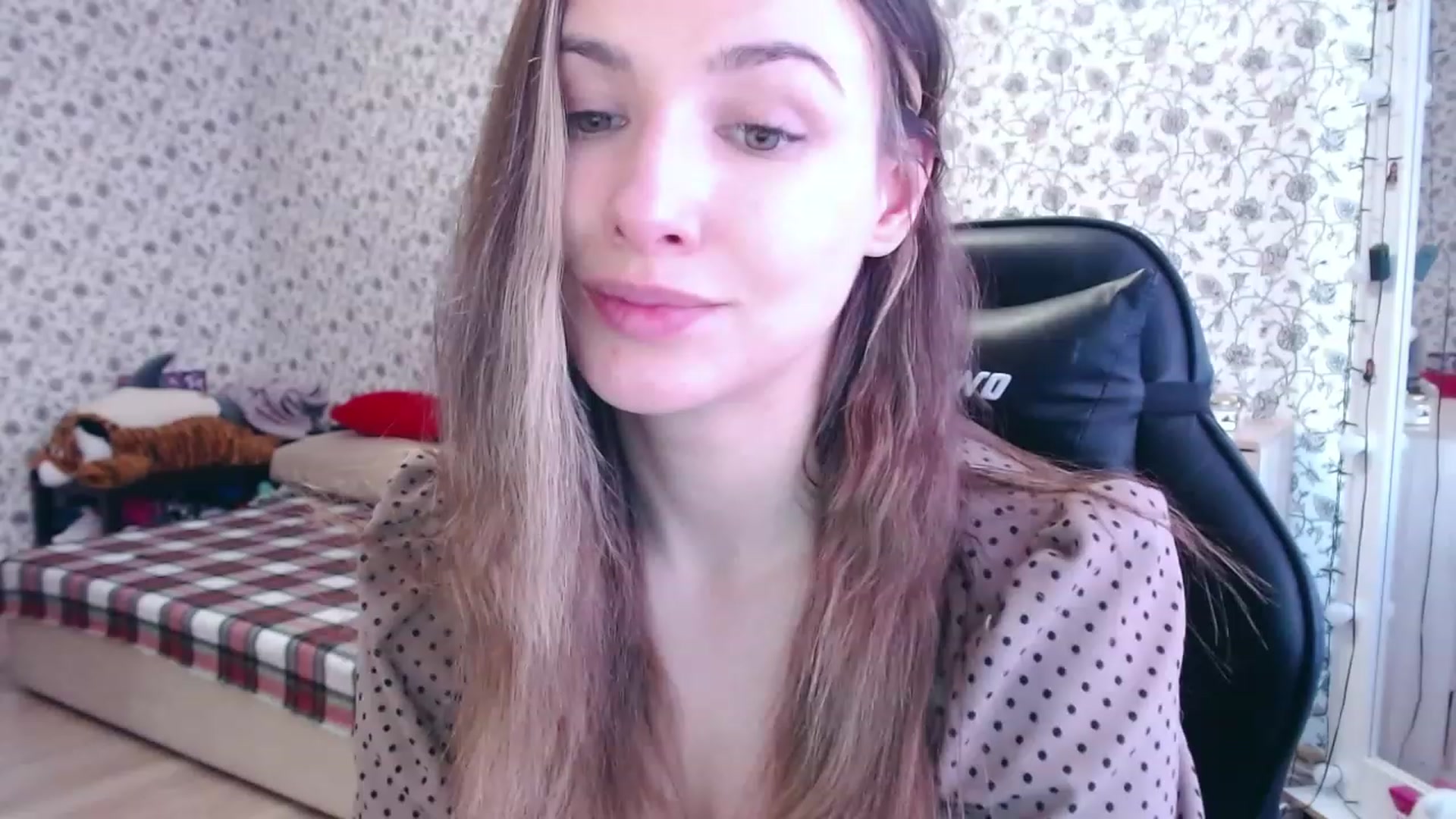 Gallery image thumbnail from RosieRosa's myfreecams stream on, 05/29/2023, 06:49 image 4 of 20