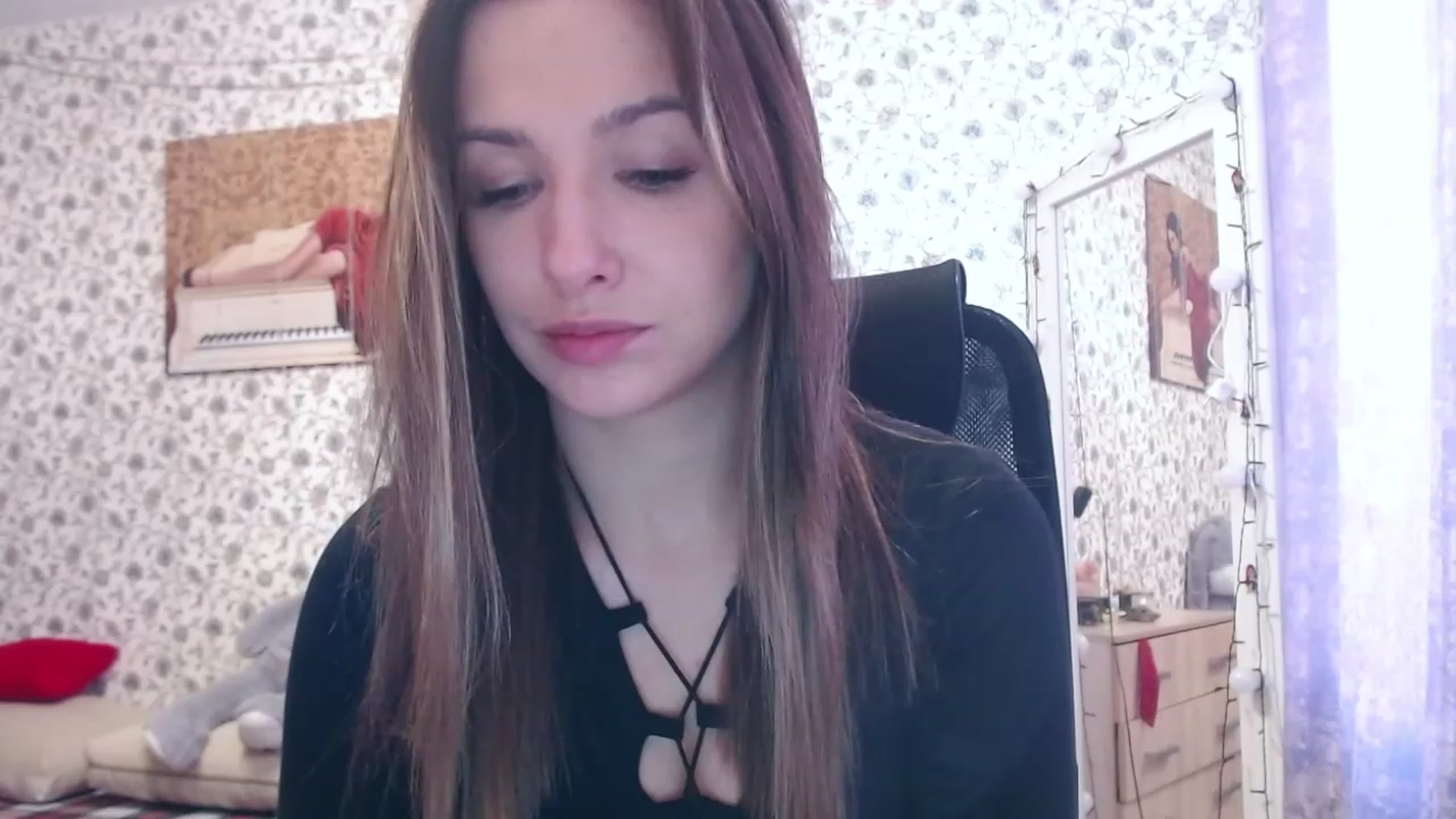 Gallery image thumbnail from RosieRosa's myfreecams stream on, 07/11/2023, 15:59 image 8 of 20