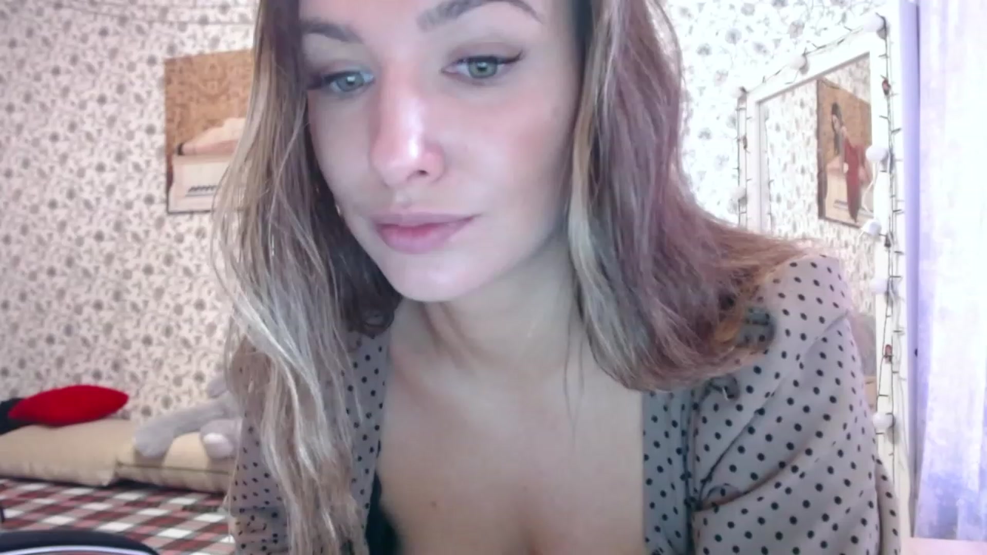 Gallery image thumbnail from RosieRosa's myfreecams stream on, 07/17/2023, 05:06 image 5 of 20