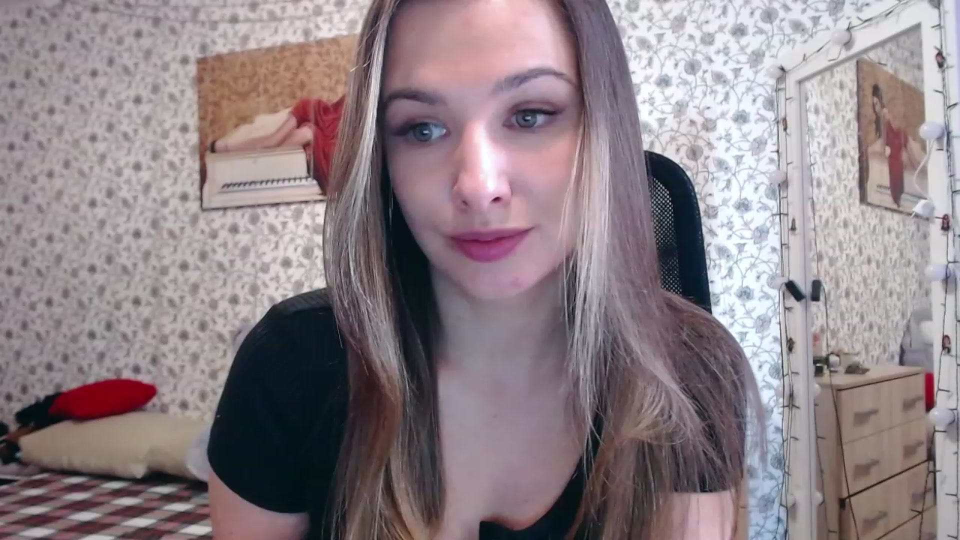 Gallery image thumbnail from RosieRosa's myfreecams stream on, 07/25/2023, 16:01 image 8 of 20