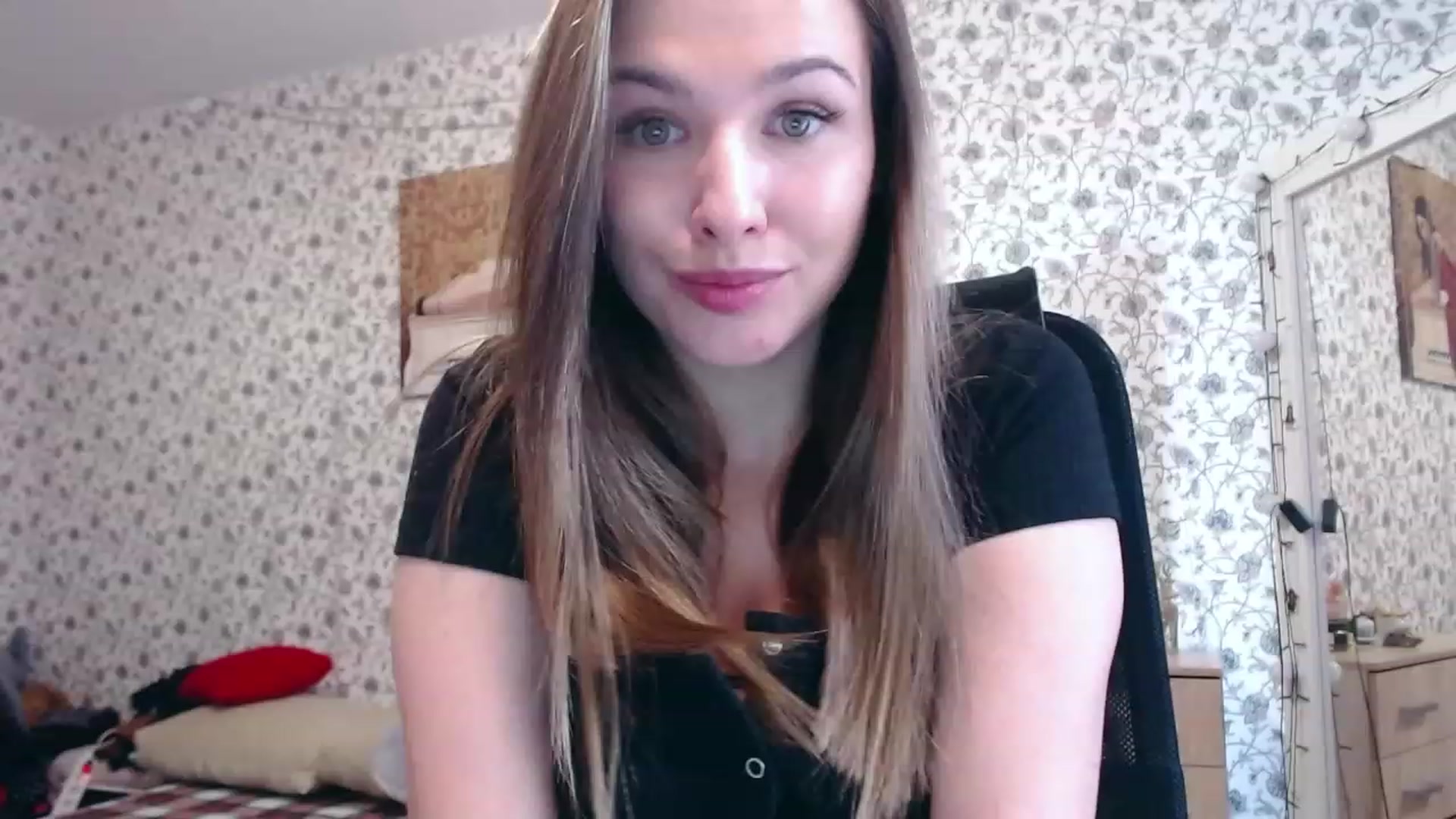 Gallery image thumbnail from RosieRosa's myfreecams stream on, 07/25/2023, 16:01 image 7 of 20
