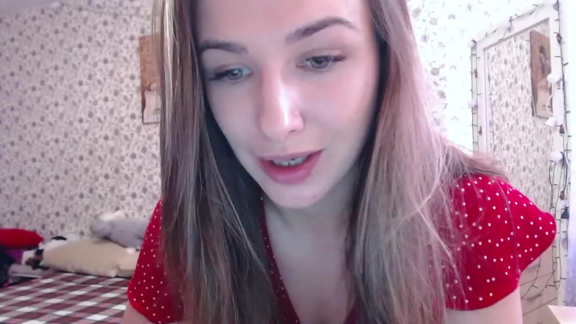 Gallery image thumbnail from RosieRosa's myfreecams stream on, 08/08/2023, 14:26 image 2 of 20