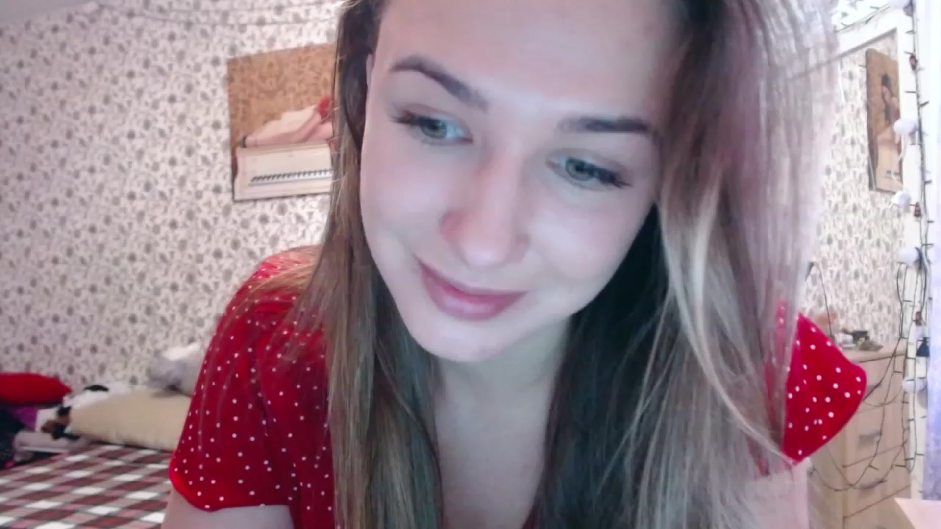 Gallery image thumbnail from RosieRosa's myfreecams stream on, 08/08/2023, 14:26 image 3 of 20