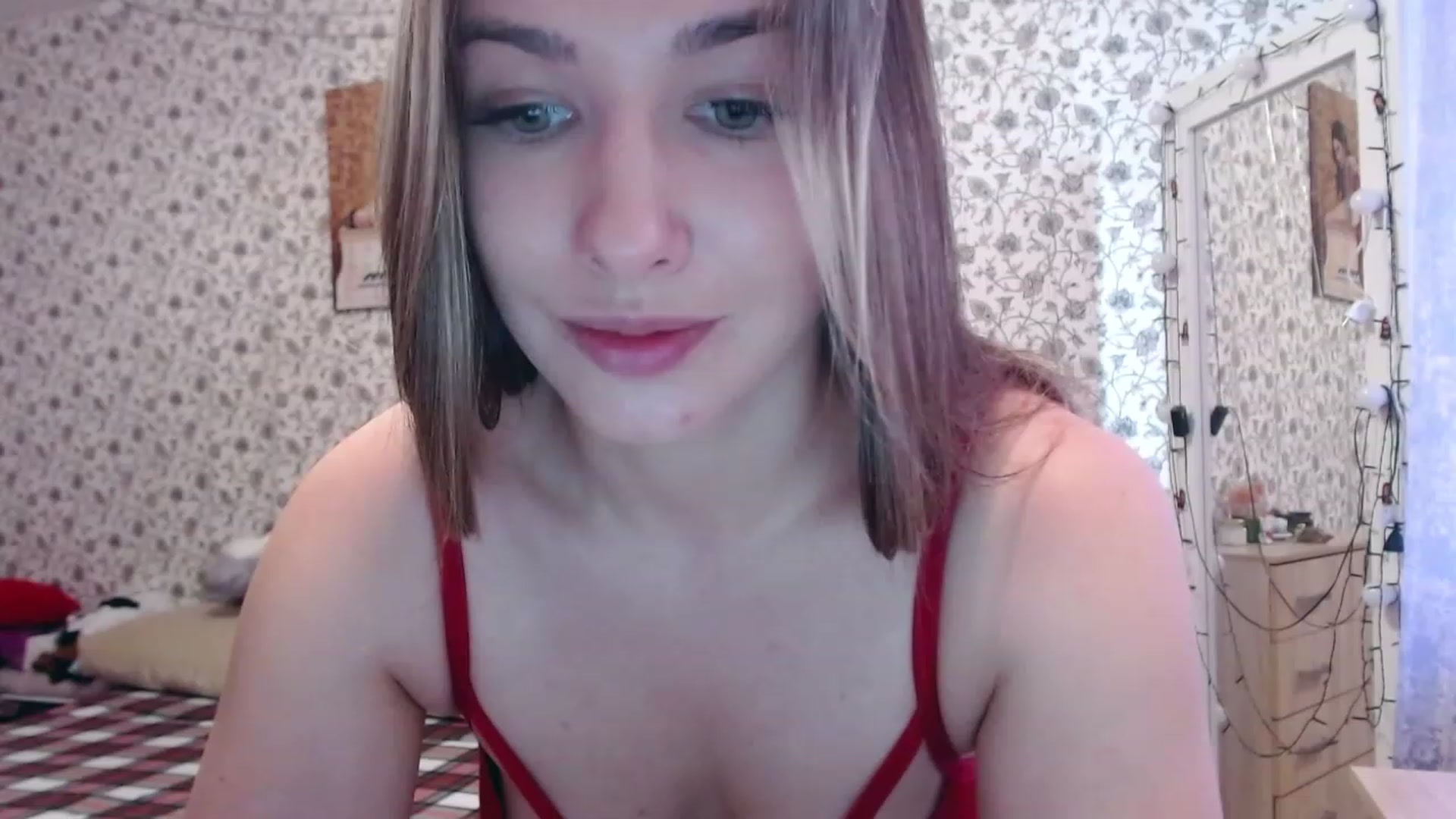 Gallery image thumbnail from RosieRosa's myfreecams stream on, 08/08/2023, 14:26 image 6 of 20