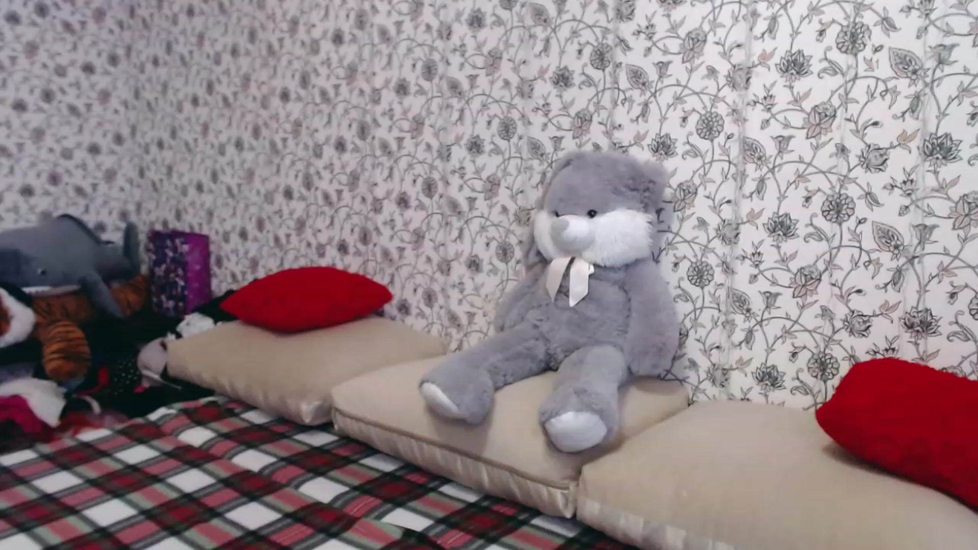 Gallery image thumbnail from RosieRosa's myfreecams stream on, 08/14/2023, 06:34 image 4 of 20