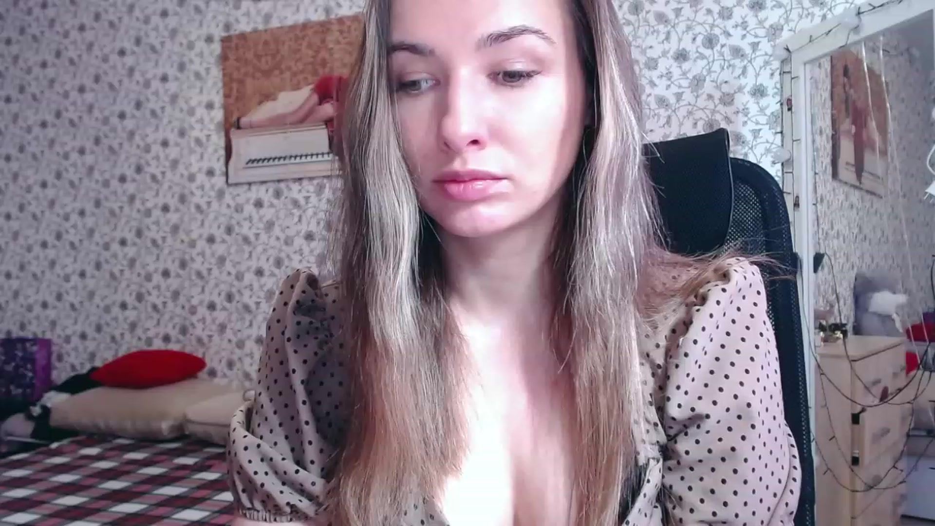 Gallery image thumbnail from RosieRosa's myfreecams stream on, 08/14/2023, 06:34 image 15 of 20