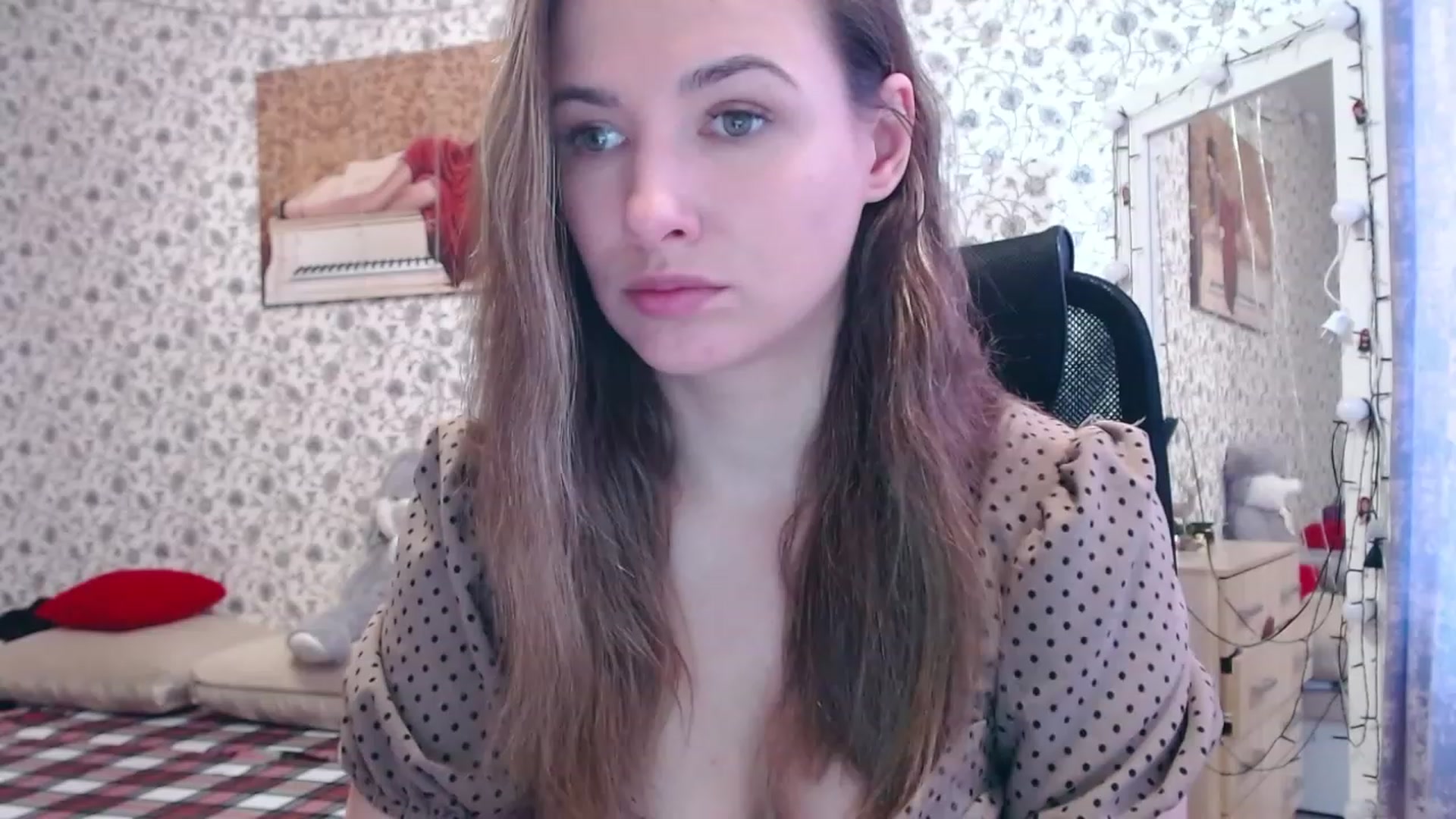 Gallery image thumbnail from RosieRosa's myfreecams stream on, 08/14/2023, 06:34 image 6 of 20