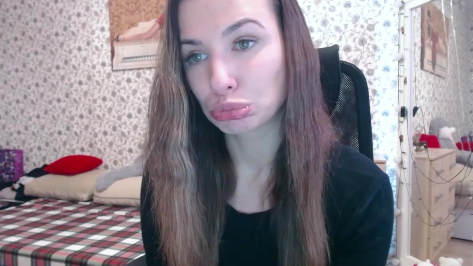 Gallery image thumbnail from RosieRosa's myfreecams stream on, 08/15/2023, 05:20 image 8 of 20