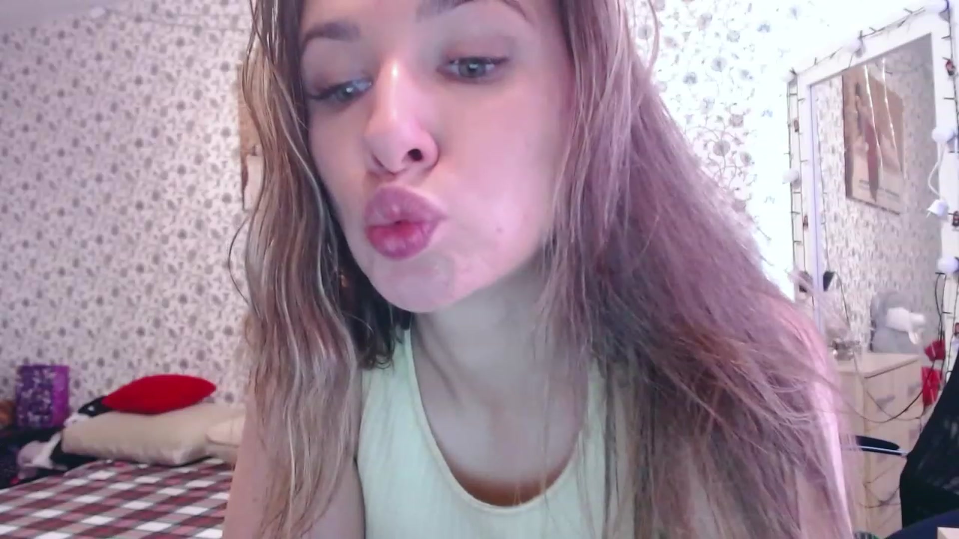 Gallery image thumbnail from RosieRosa's myfreecams stream on, 08/17/2023, 06:41 image 10 of 20