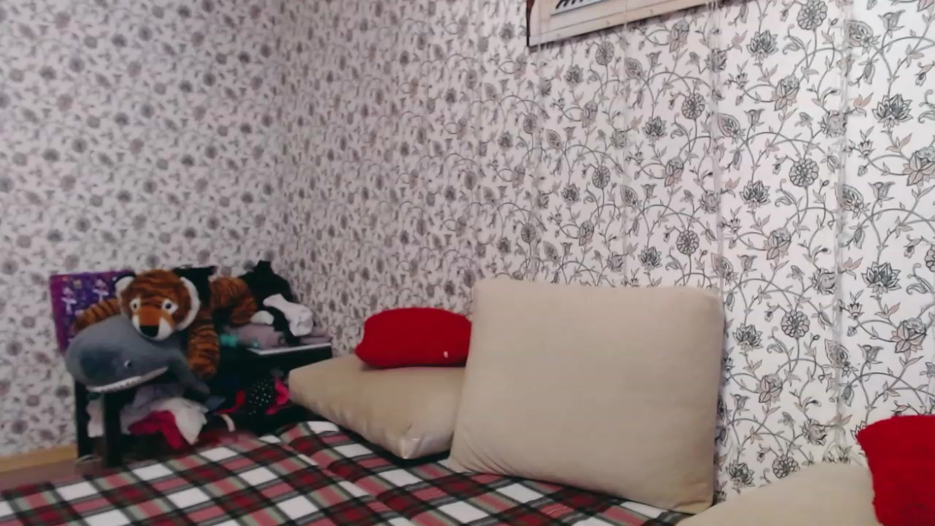 Gallery image thumbnail from RosieRosa's myfreecams stream on, 08/29/2023, 05:08 image 17 of 20