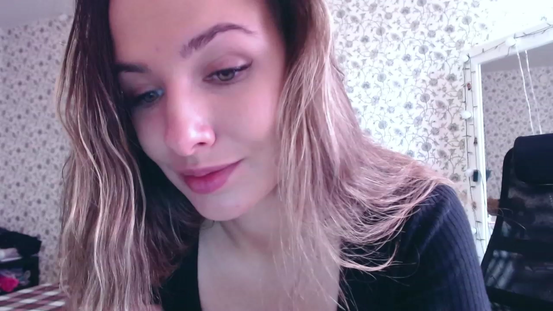 Gallery image thumbnail from RosieRosa's myfreecams stream on, 09/12/2023, 06:32 image 10 of 20