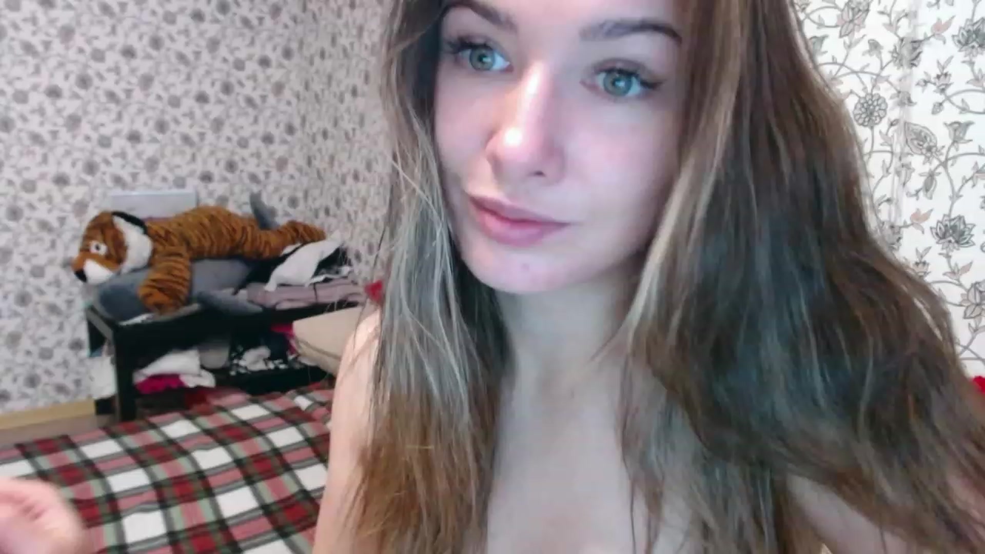 Gallery image thumbnail from RosieRosa's myfreecams stream on, 10/10/2023, 07:01 image 1 of 20