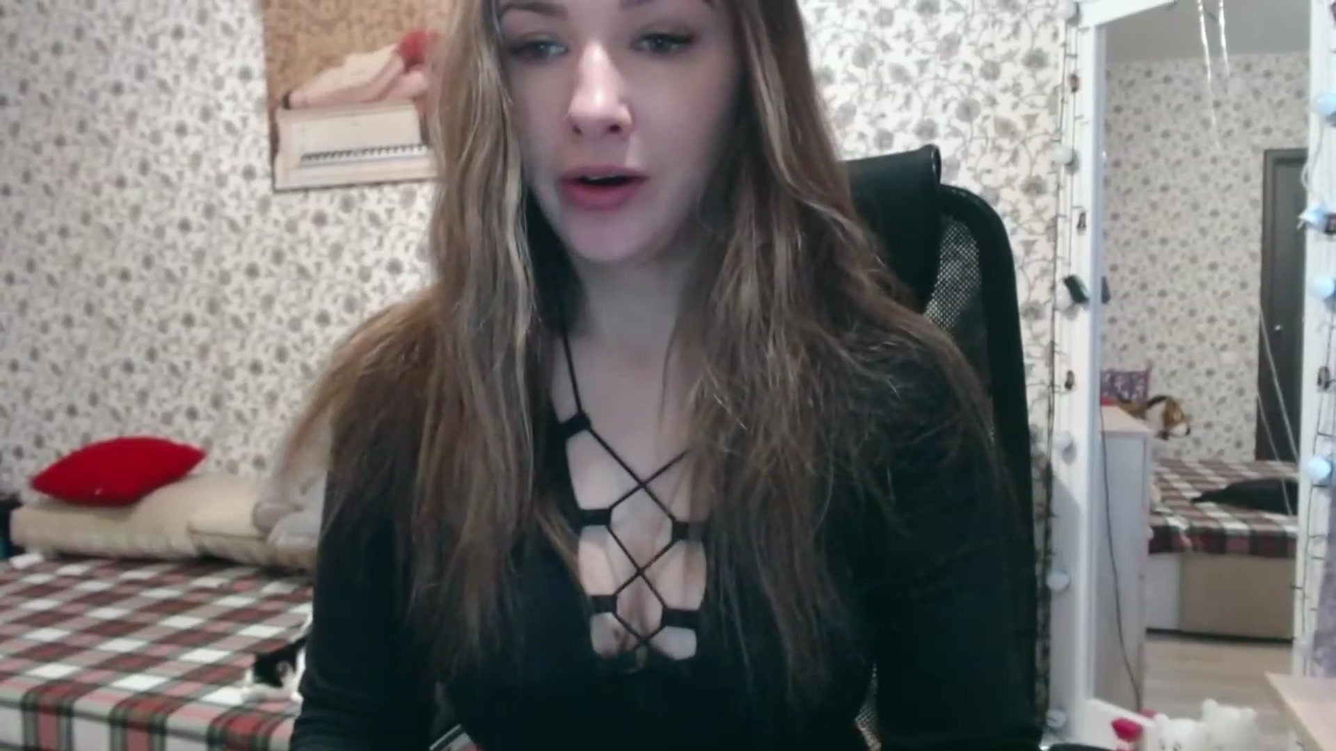 Gallery image thumbnail from RosieRosa's myfreecams stream on, 11/22/2023, 06:45 image 15 of 20