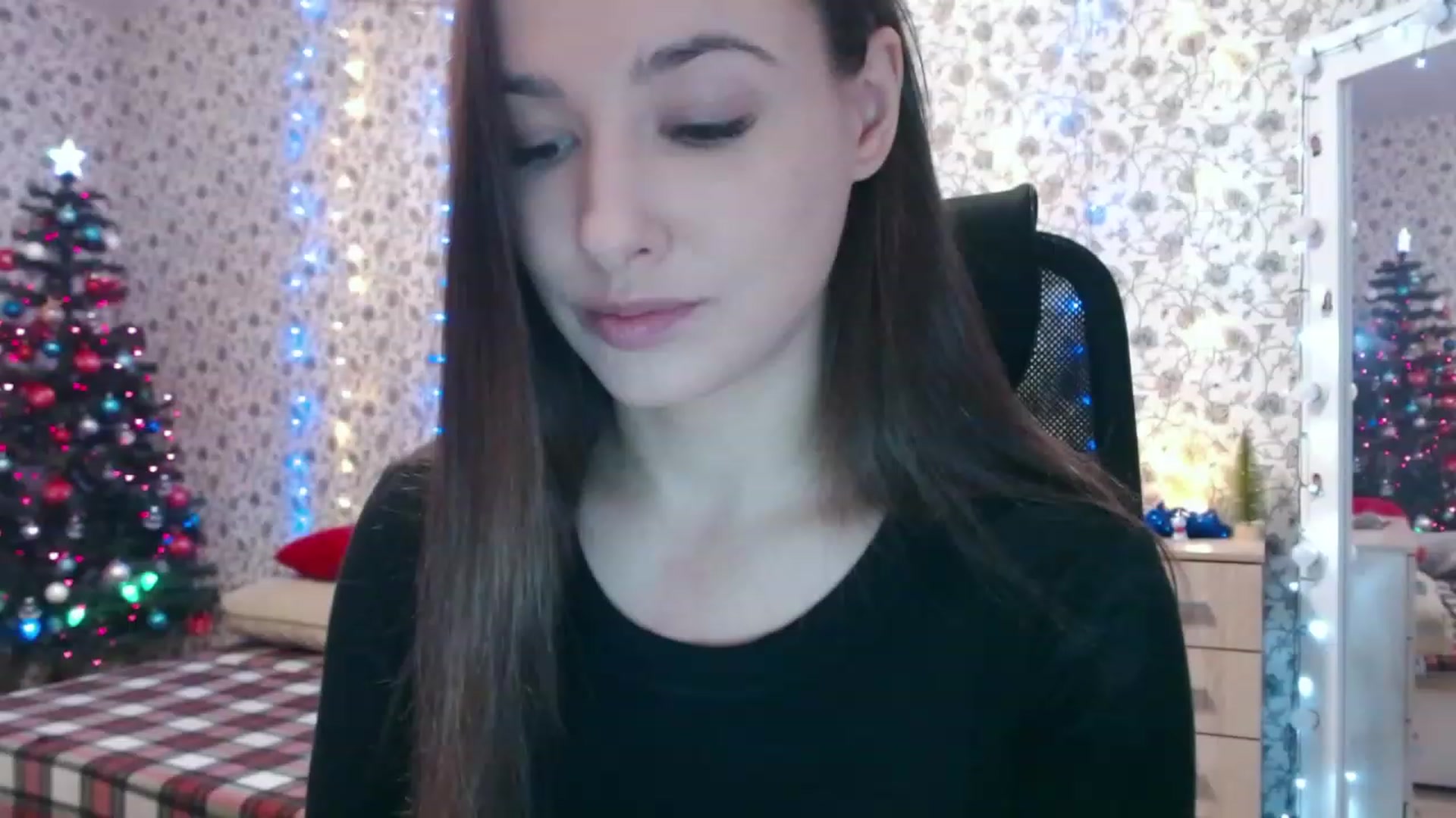Gallery image thumbnail from RosieRosa's myfreecams stream on, 12/14/2023, 13:05 image 16 of 20