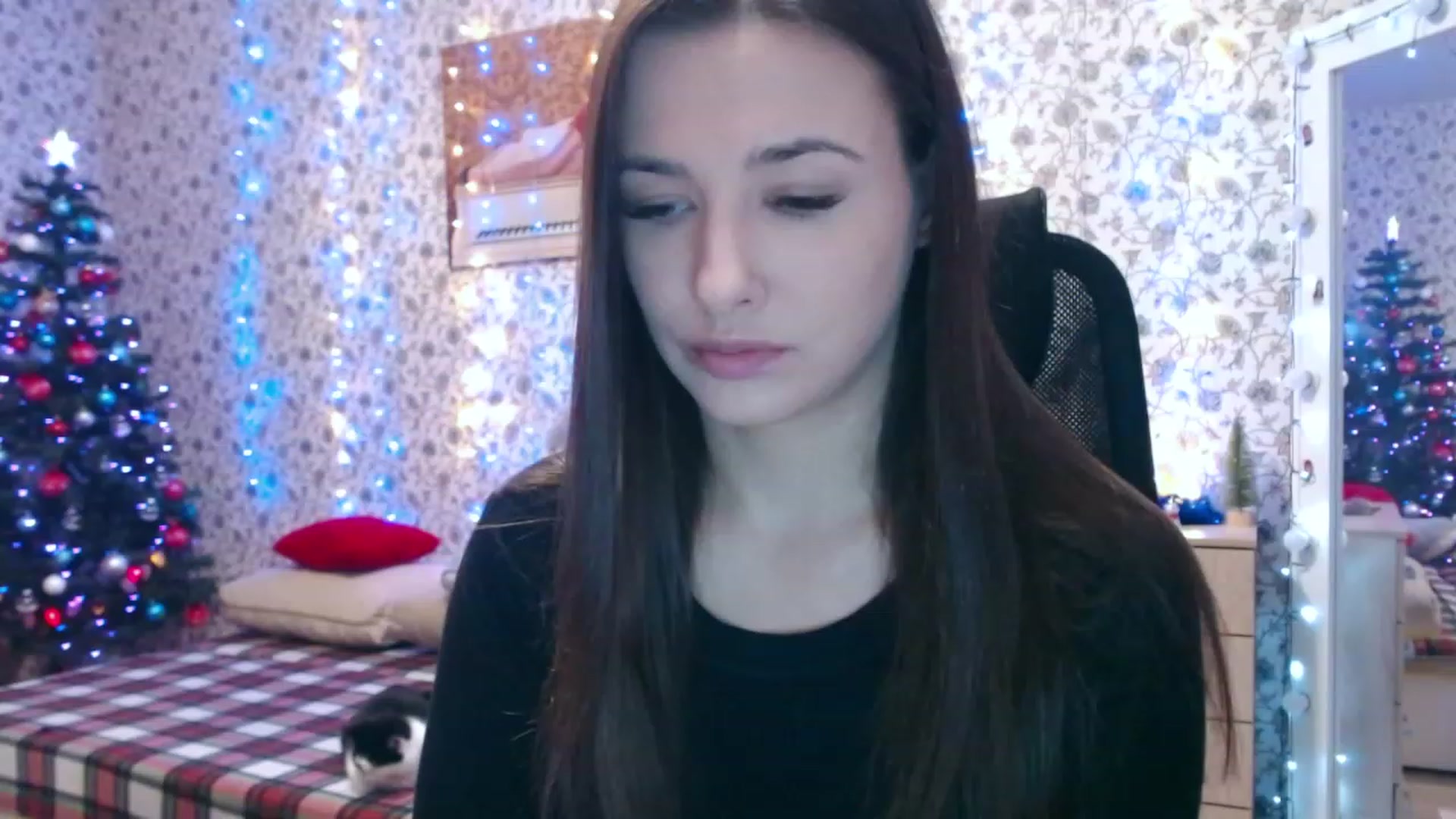 Gallery image thumbnail from RosieRosa's myfreecams stream on, 12/14/2023, 13:05 image 1 of 20