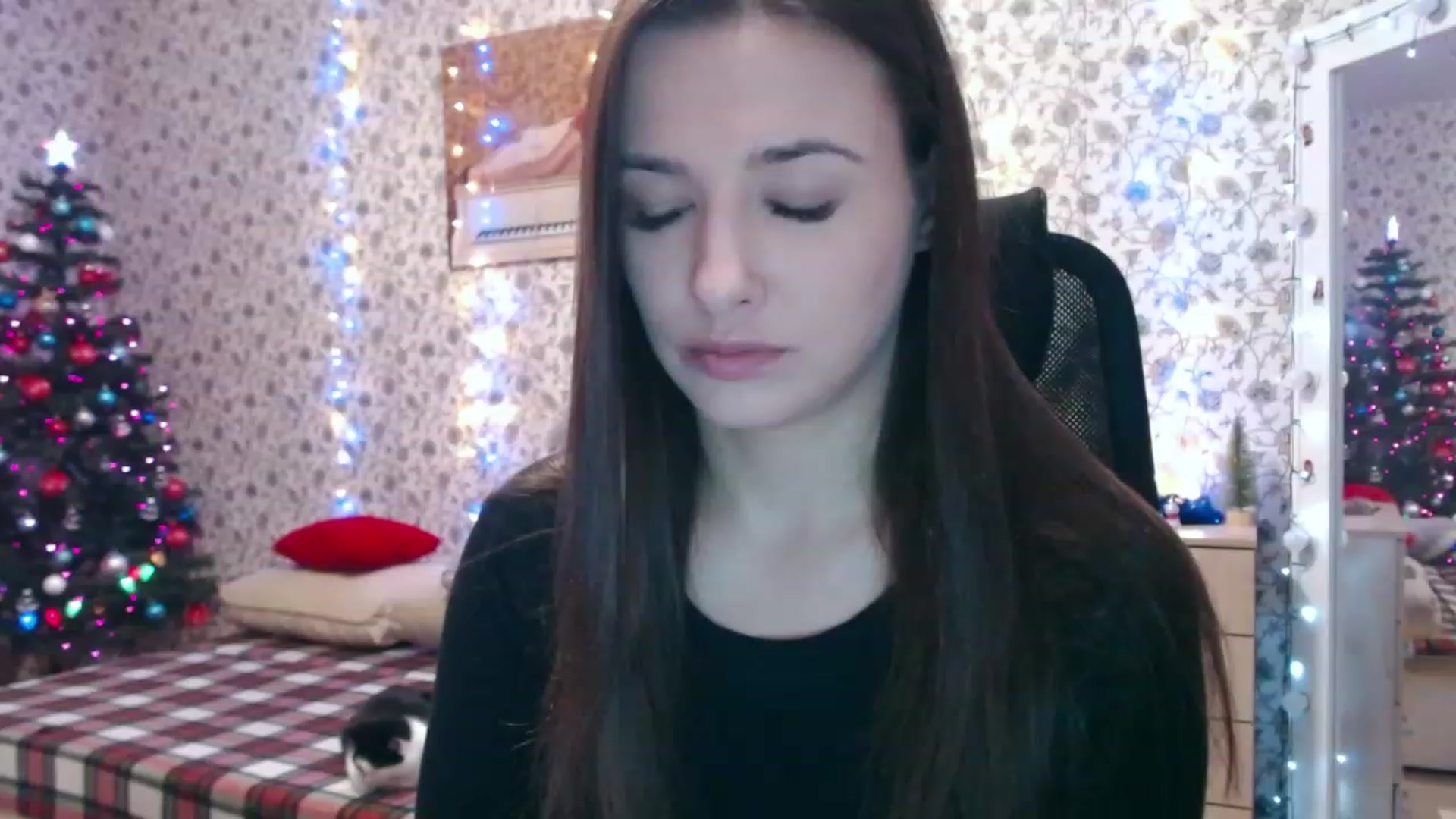 Gallery image thumbnail from RosieRosa's myfreecams stream on, 12/14/2023, 13:05 image 2 of 20