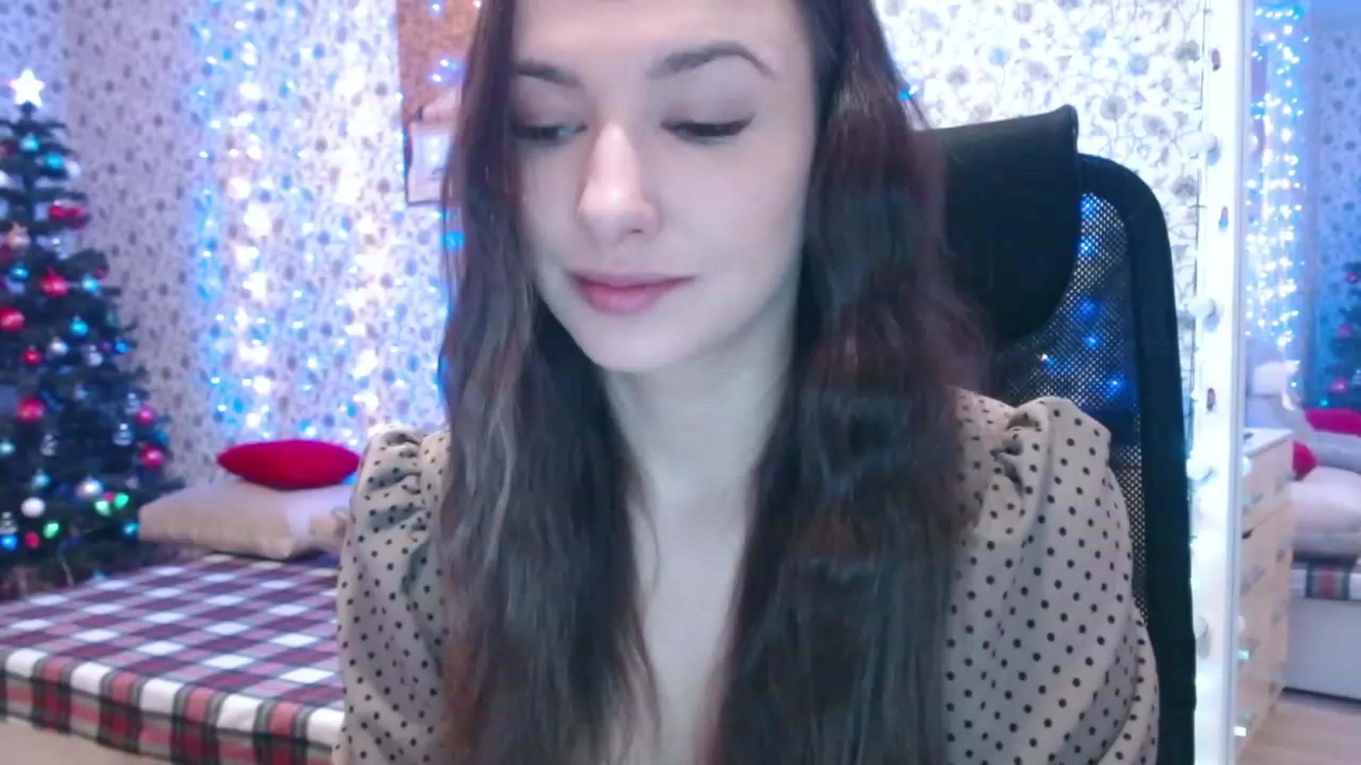 Gallery image thumbnail from RosieRosa's myfreecams stream on, 12/25/2023, 05:01 image 4 of 20
