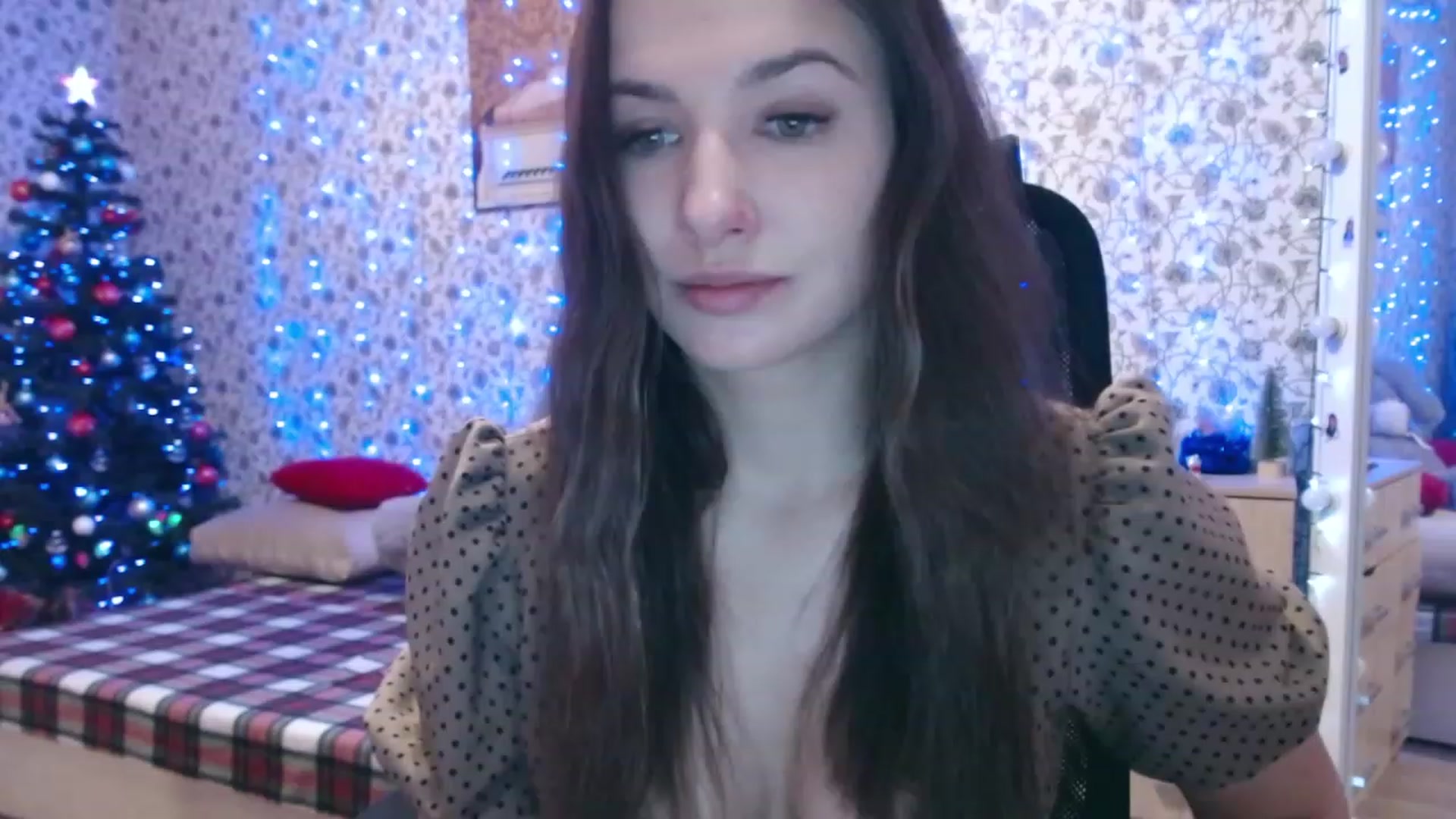 Gallery image thumbnail from RosieRosa's myfreecams stream on, 12/25/2023, 06:54 image 6 of 20