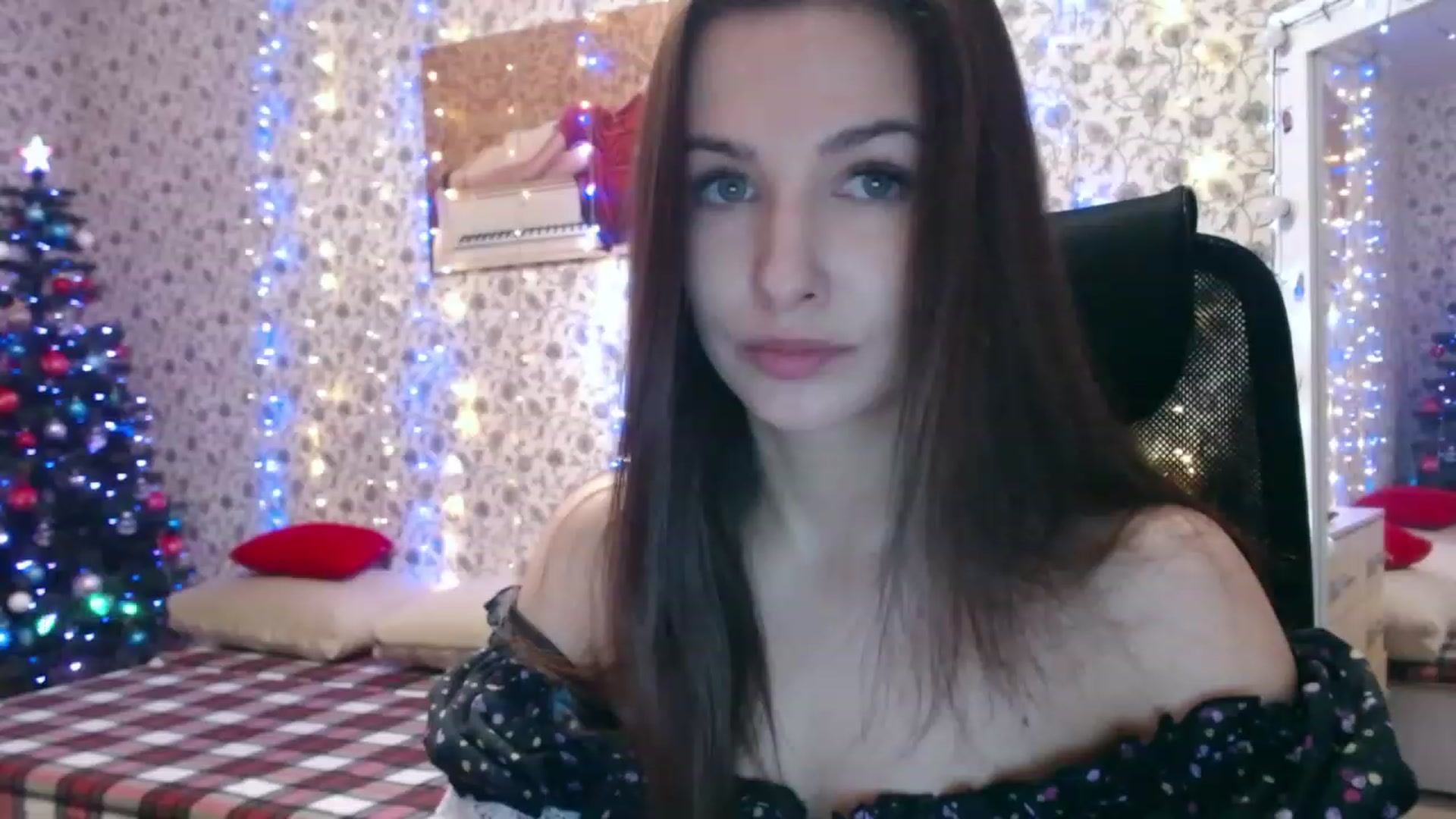 Gallery image thumbnail from RosieRosa's myfreecams stream on, 01/09/2024, 15:48 image 6 of 20