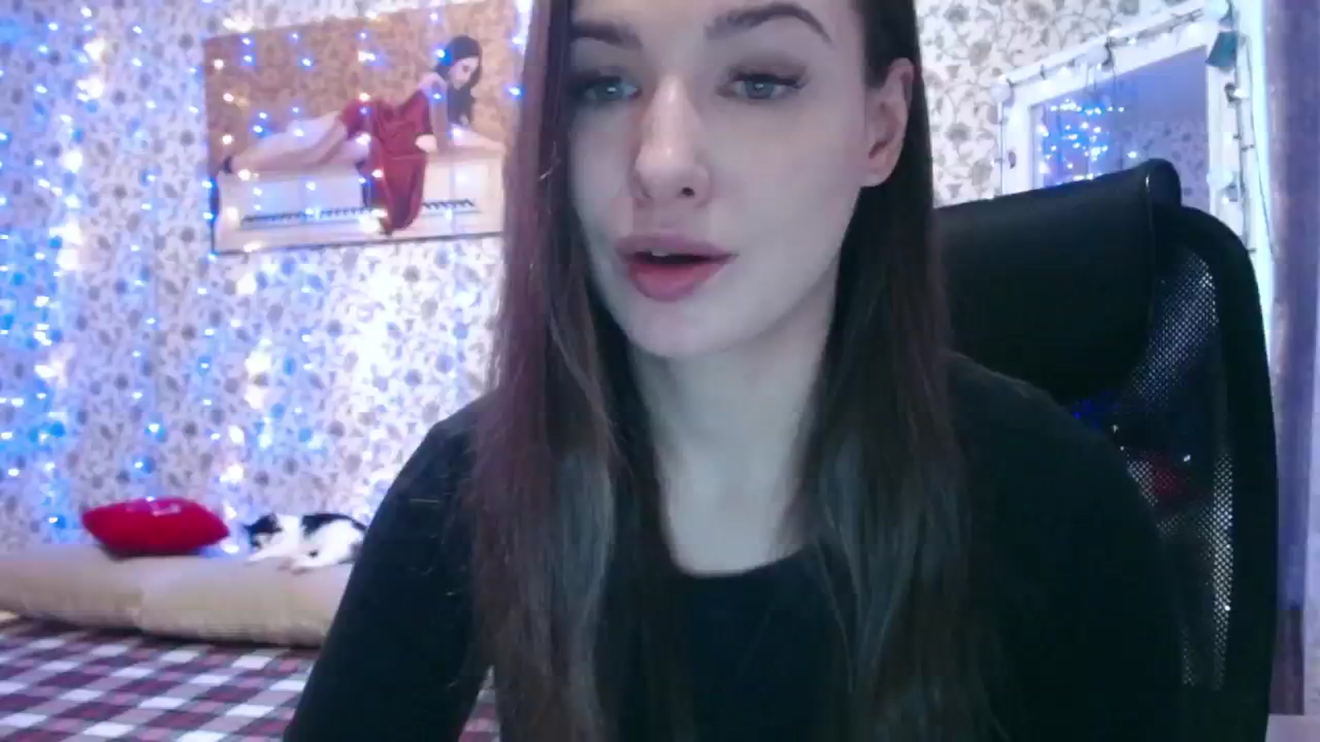 Gallery image thumbnail from RosieRosa's myfreecams stream on, 02/05/2024, 07:35 image 7 of 20