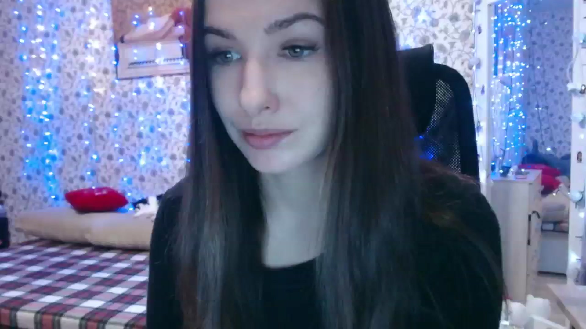 Gallery image thumbnail from RosieRosa's myfreecams stream on, 02/05/2024, 07:35 image 2 of 20