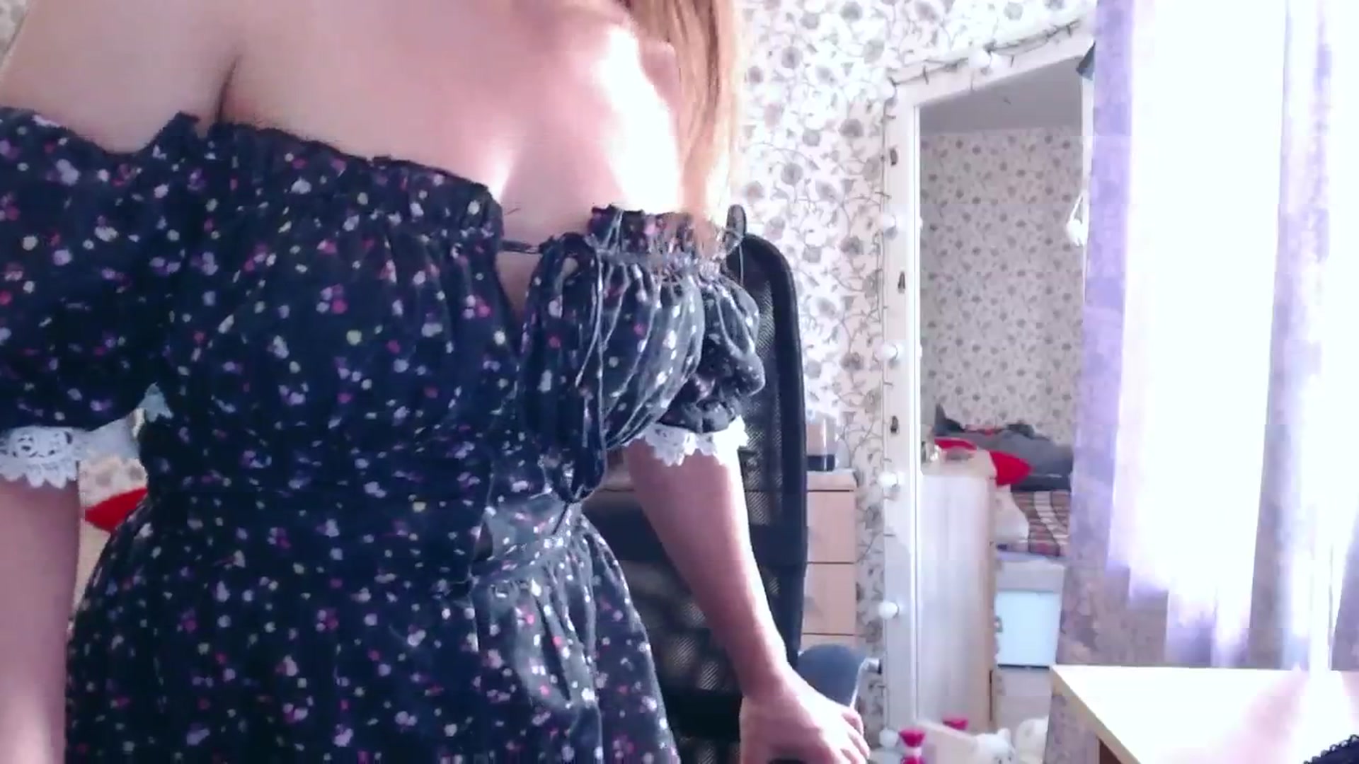 Gallery image thumbnail from RosieRosa's myfreecams stream on, 07/25/2024, 13:07 image 6 of 20