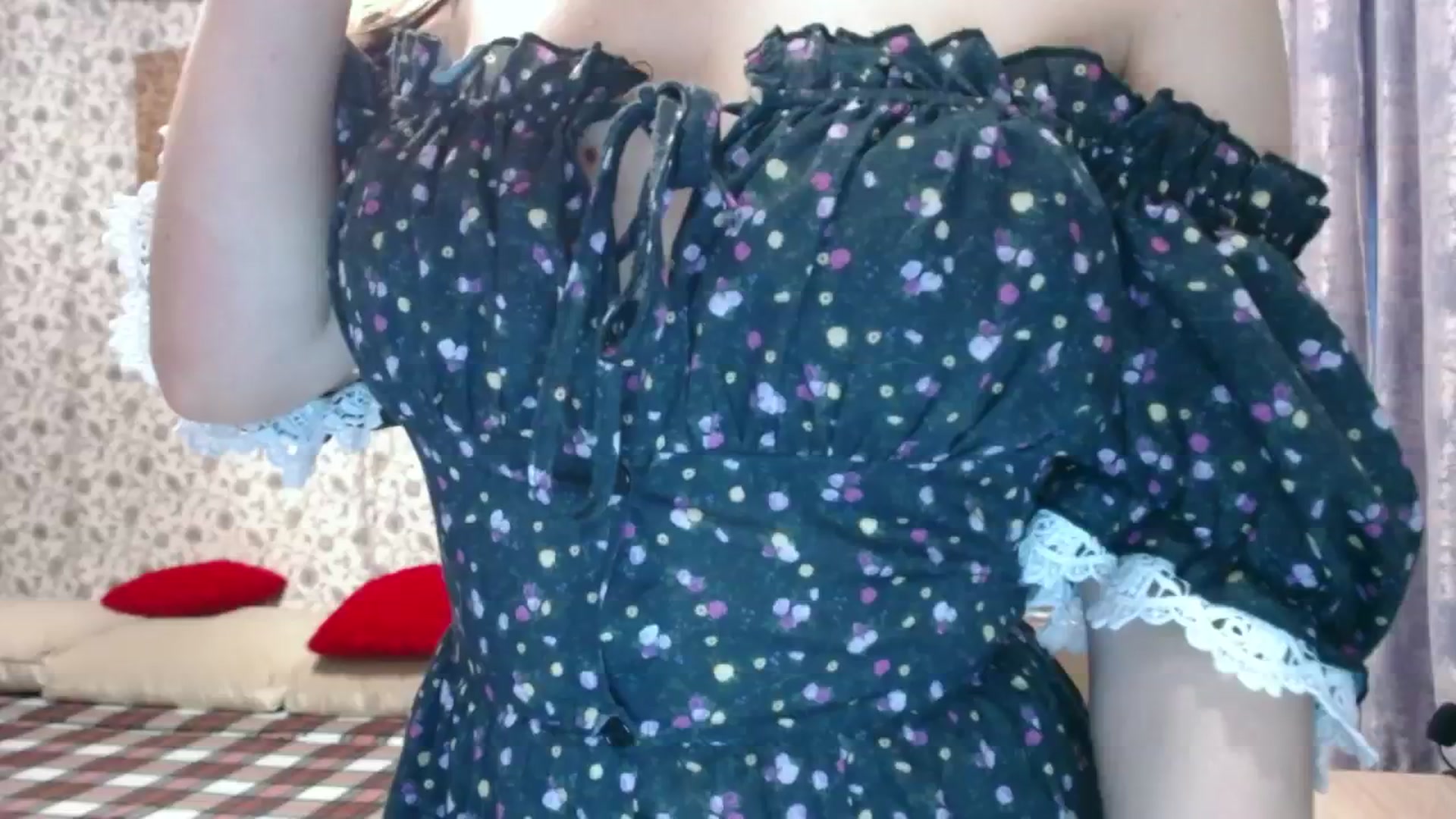 Gallery image thumbnail from RosieRosa's myfreecams stream on, 11/20/2024, 13:04 image 16 of 20