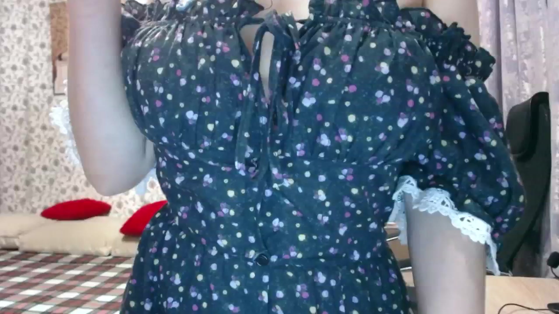 Gallery image thumbnail from RosieRosa's myfreecams stream on, 11/20/2024, 13:49 image 18 of 20