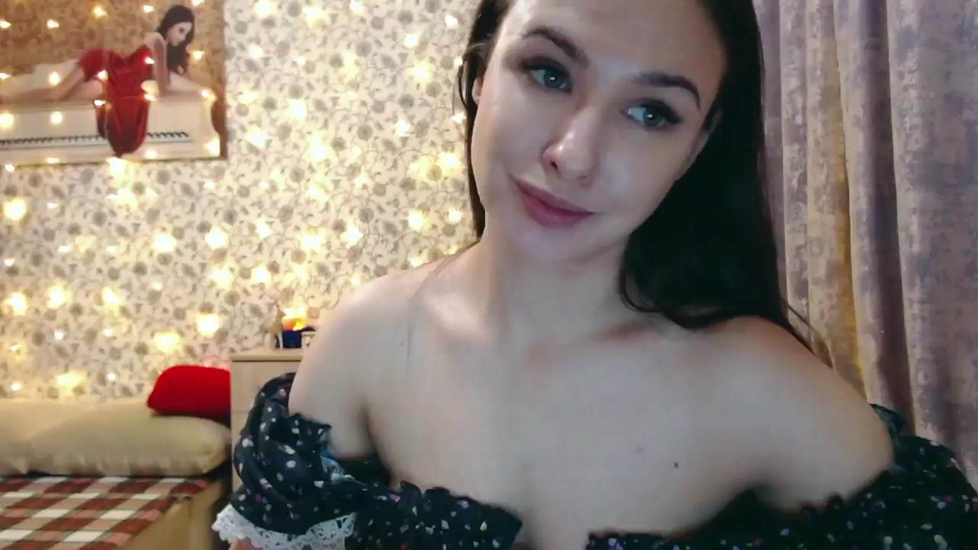 Gallery image thumbnail from RosieRosa's myfreecams stream on, 12/10/2024, 15:15 image 13 of 20
